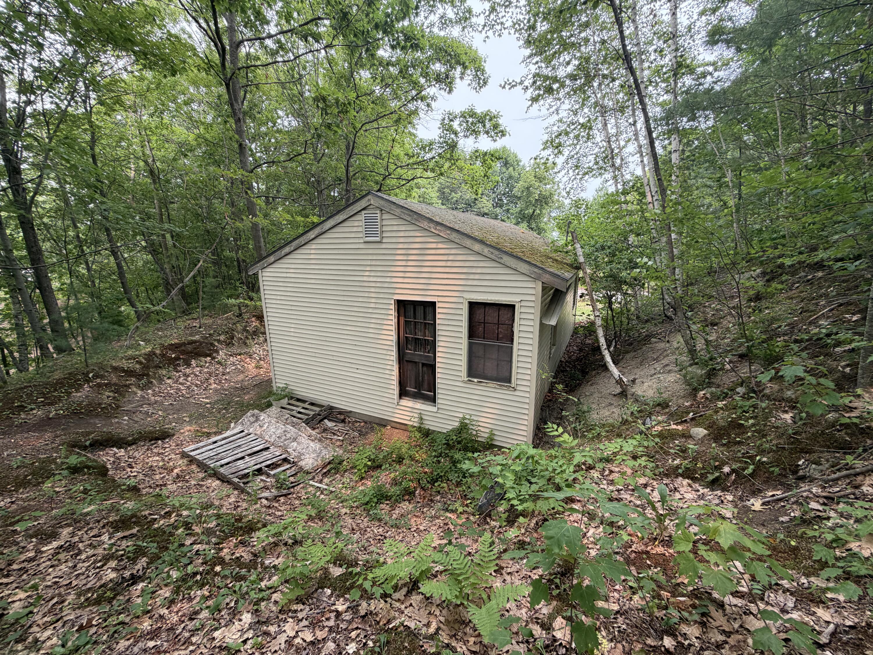 main property photo 30