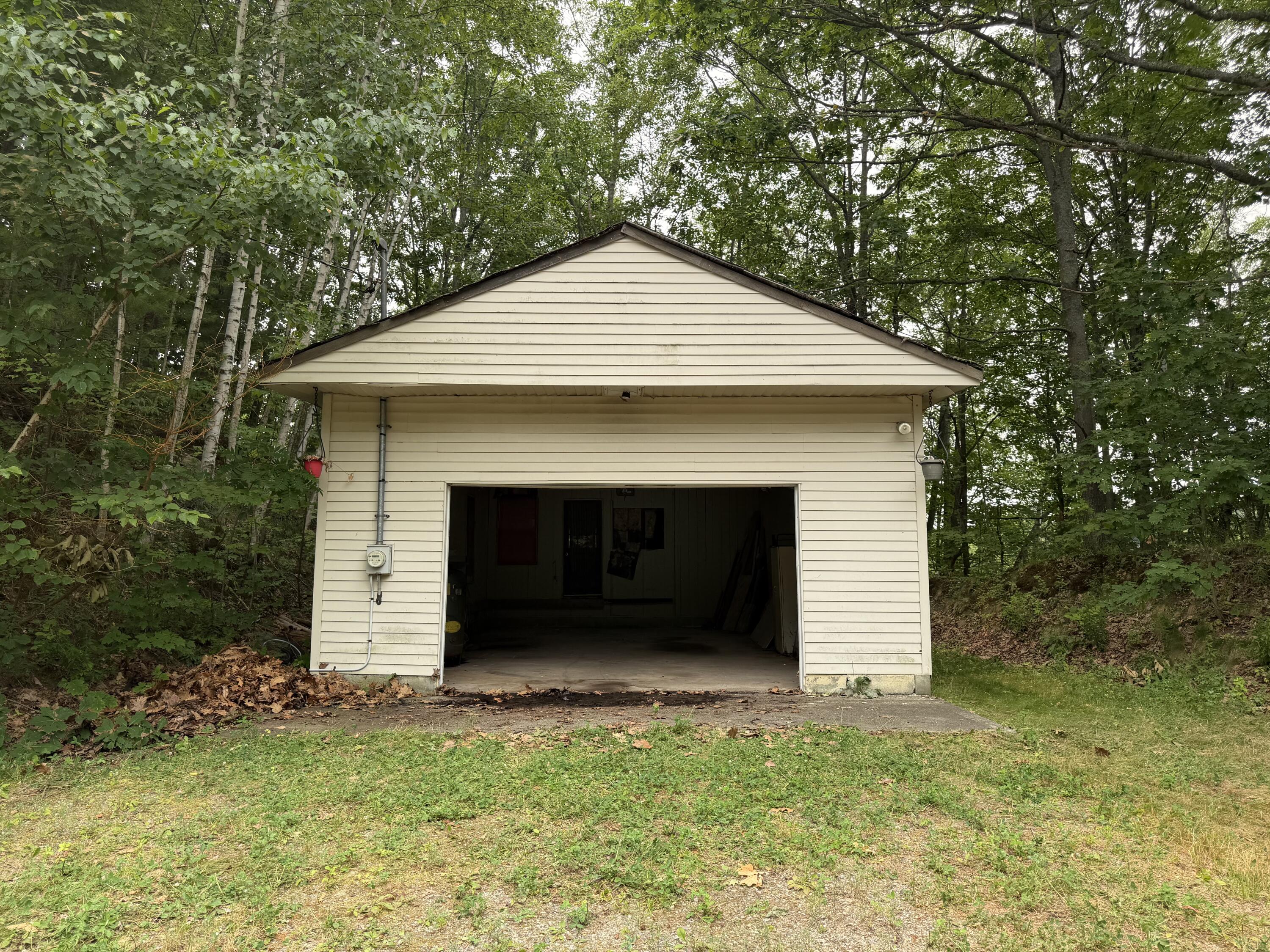 main property photo 33