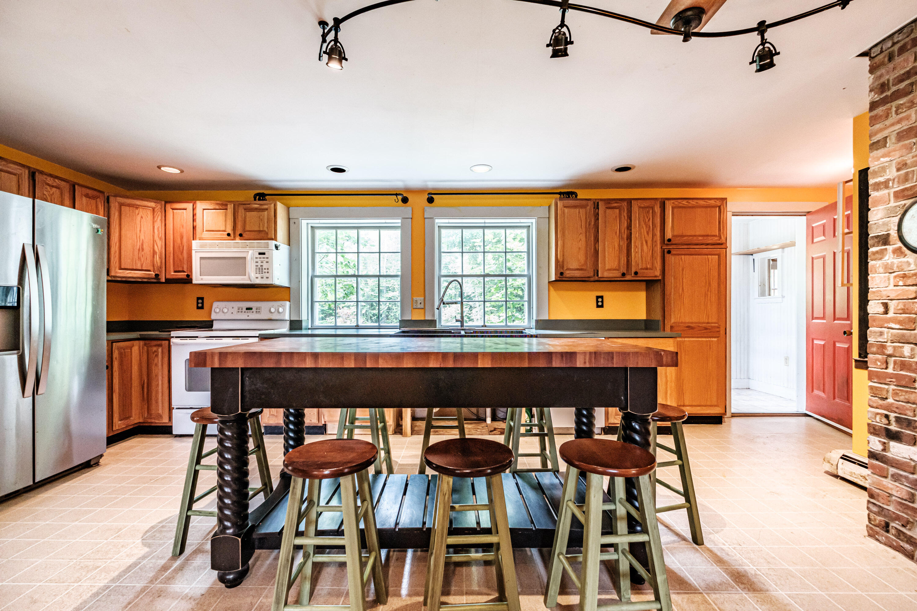 main property photo 19