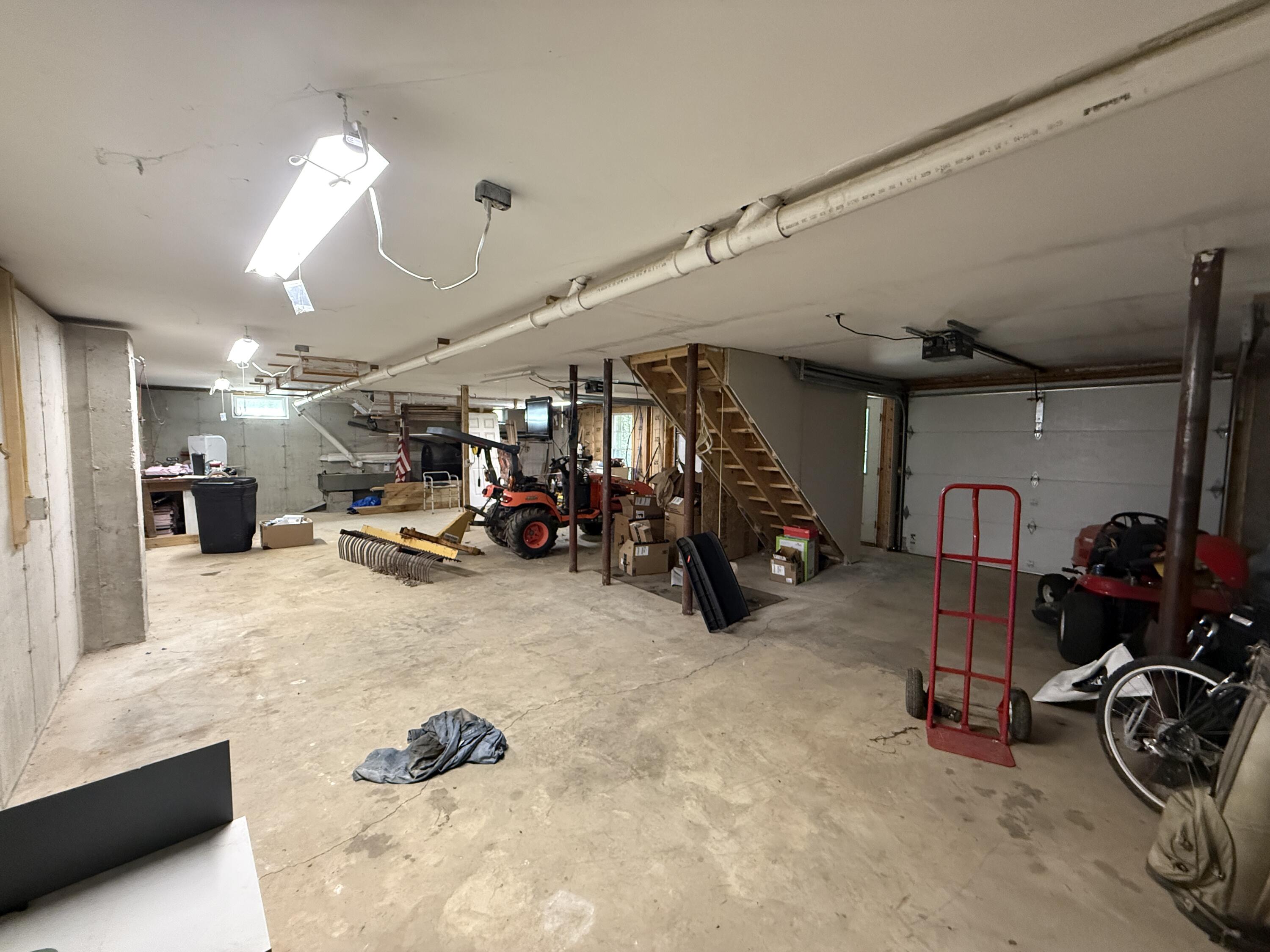 main property photo 19