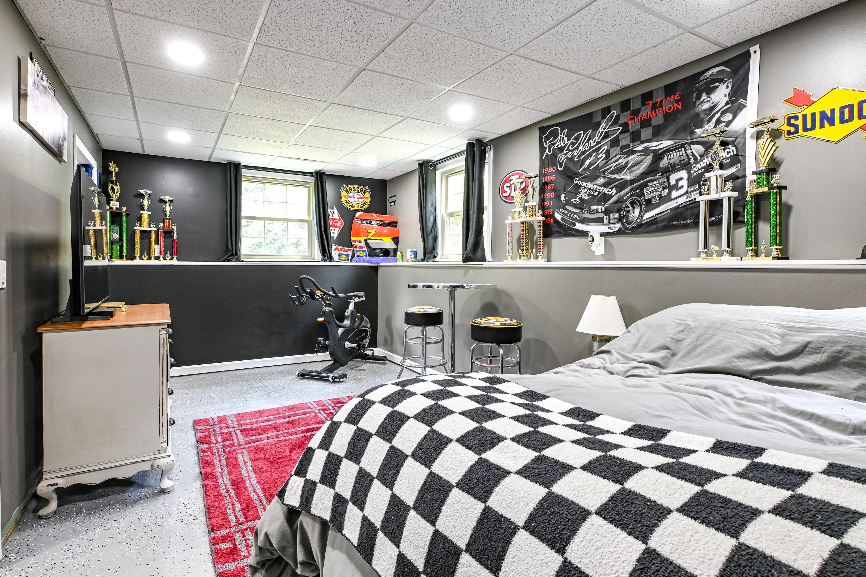 main property photo 25