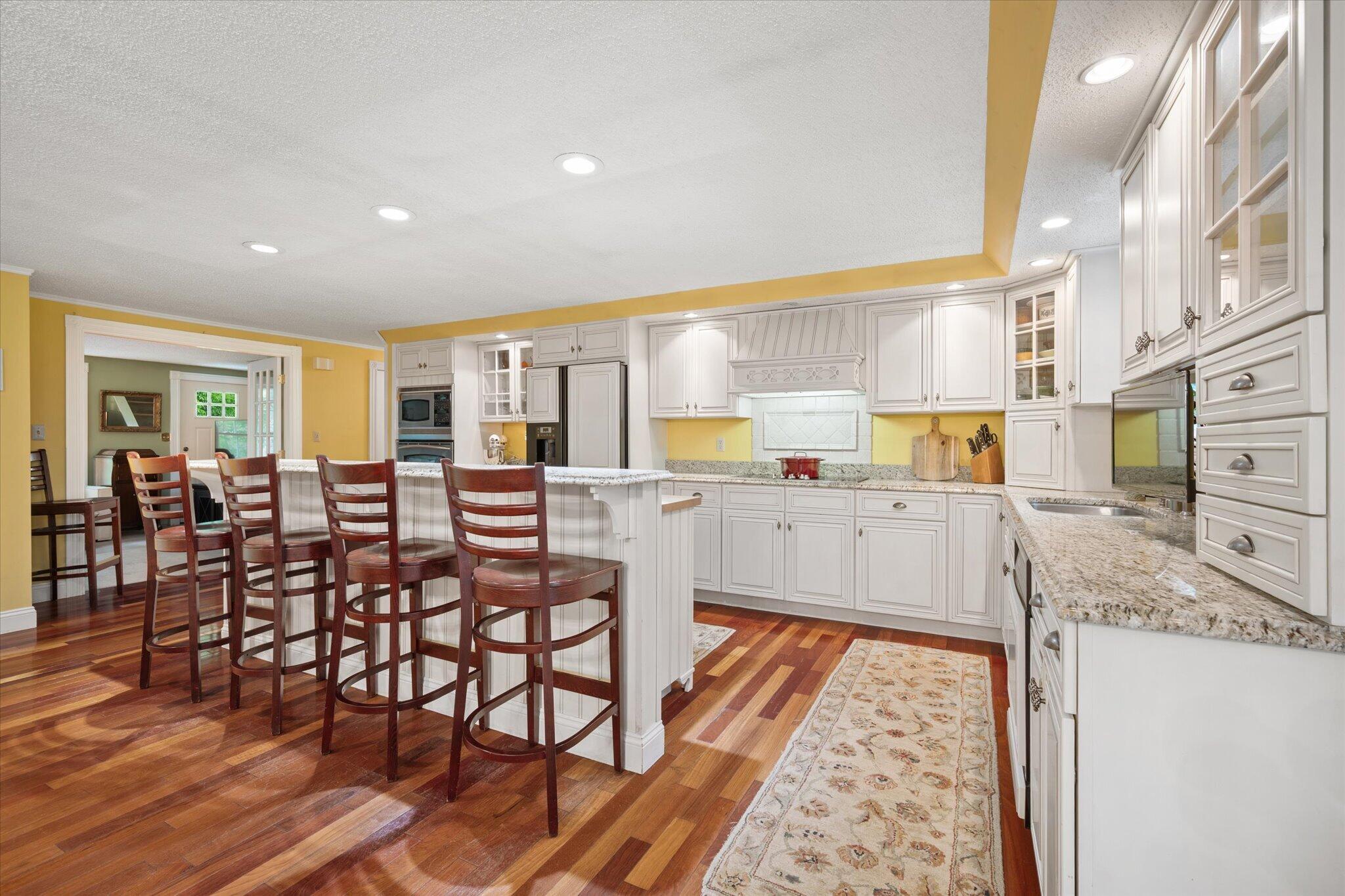 main property photo 4
