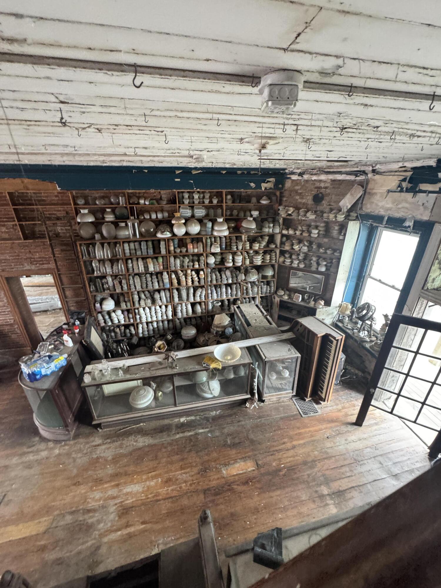 main property photo 12