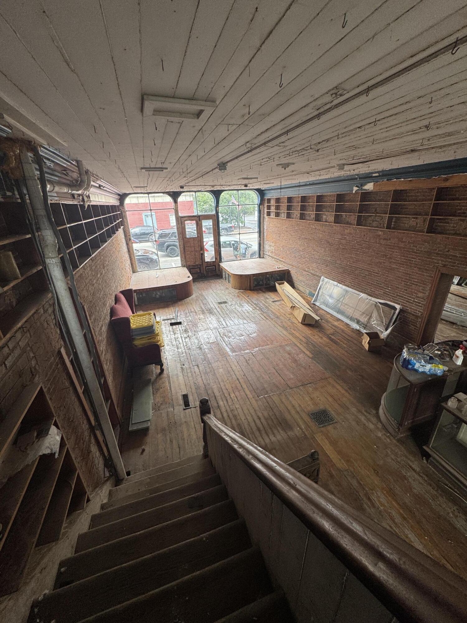 main property photo 13