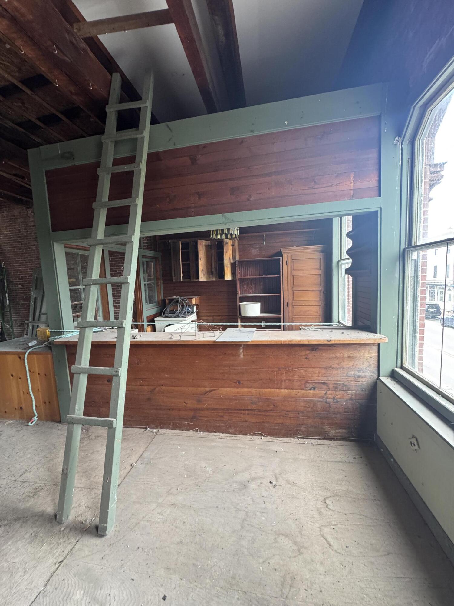 main property photo 25