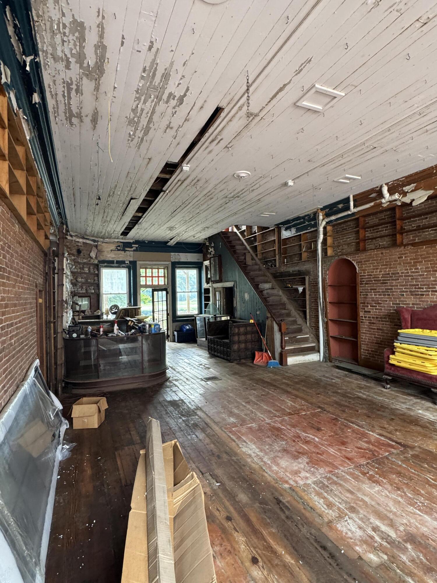 main property photo 8