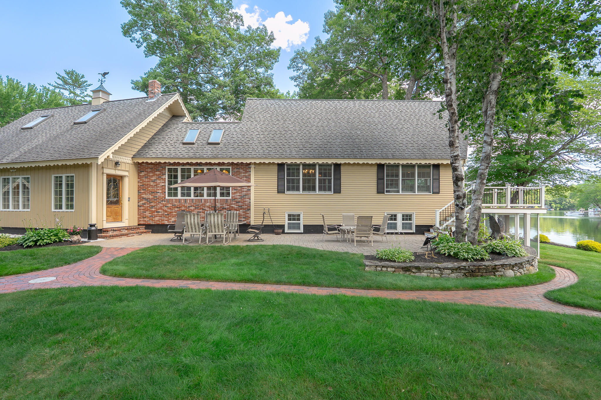 main property photo 14