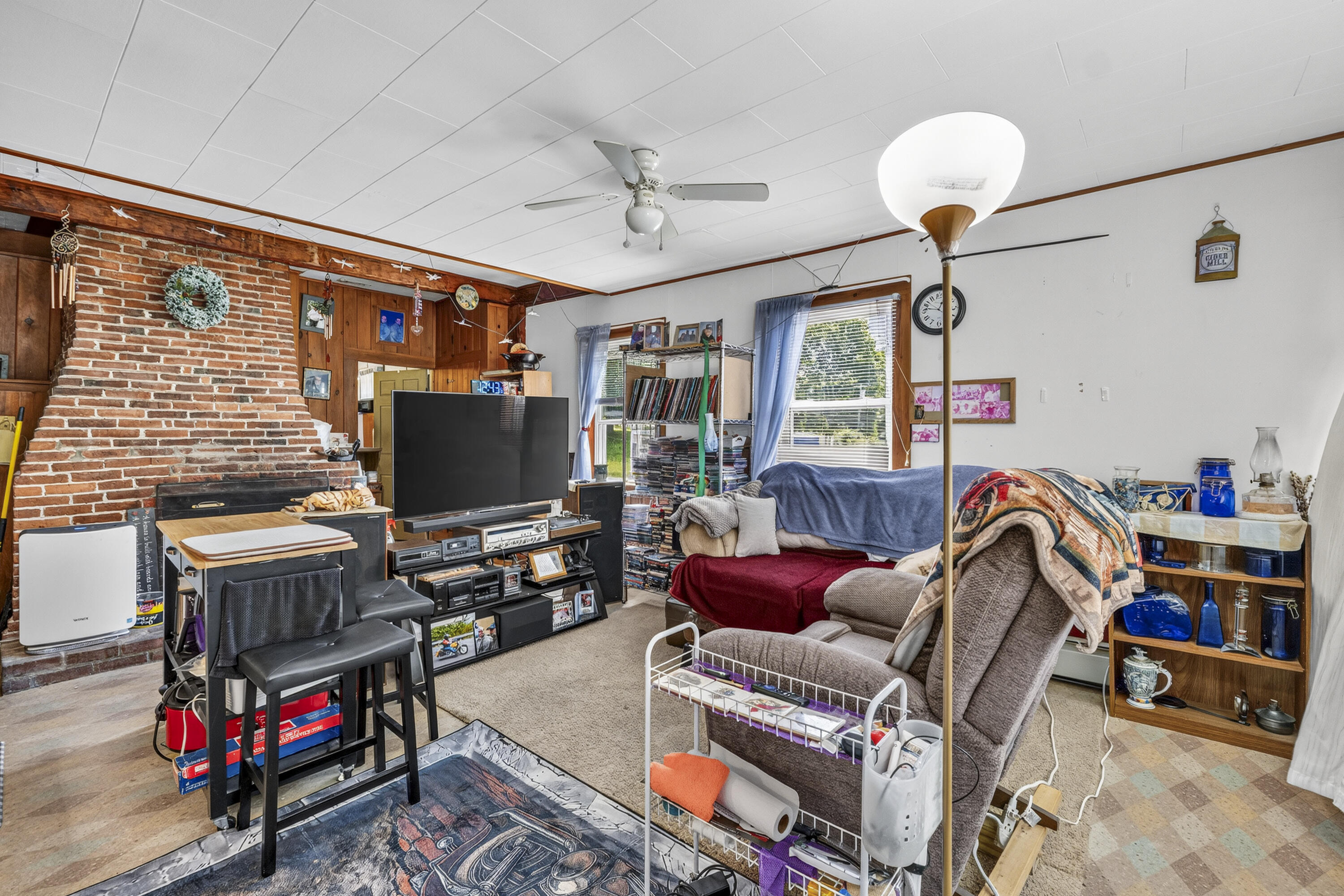 main property photo 30