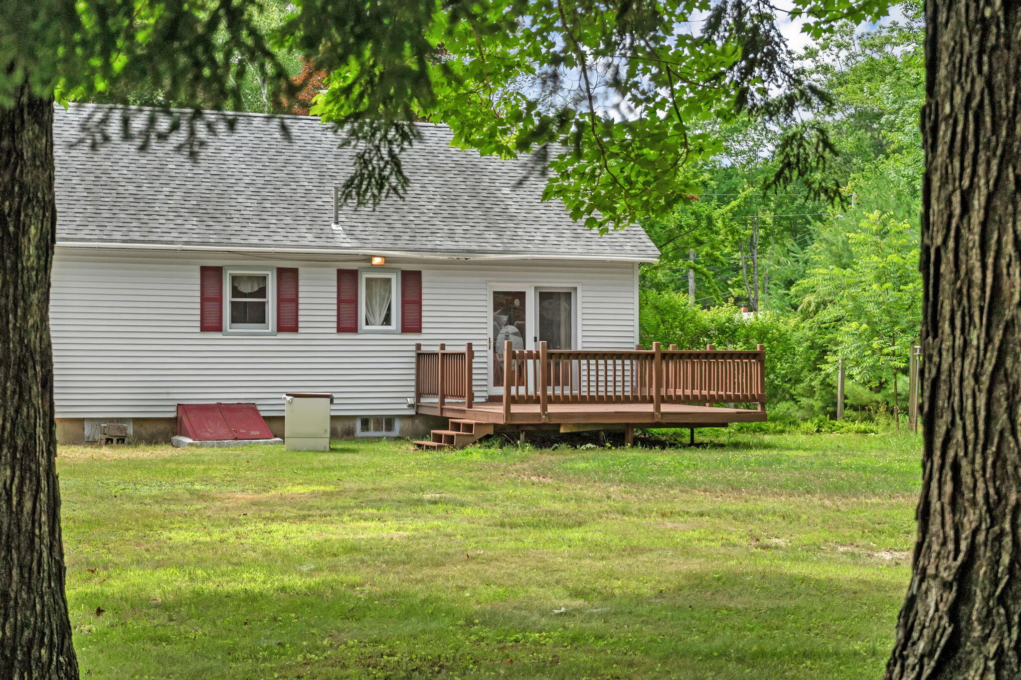 main property photo 45