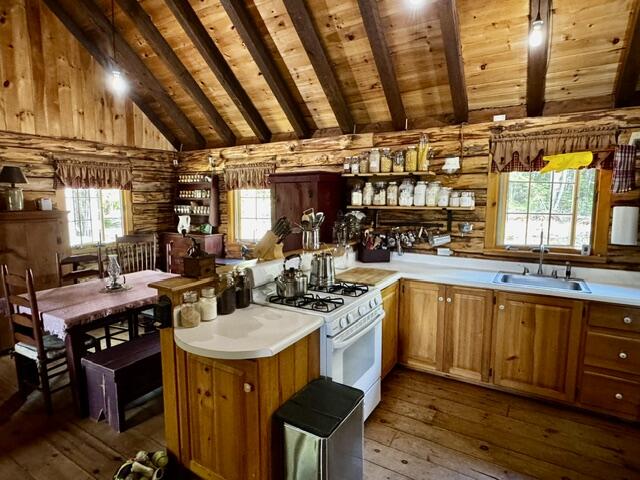 main property photo 15