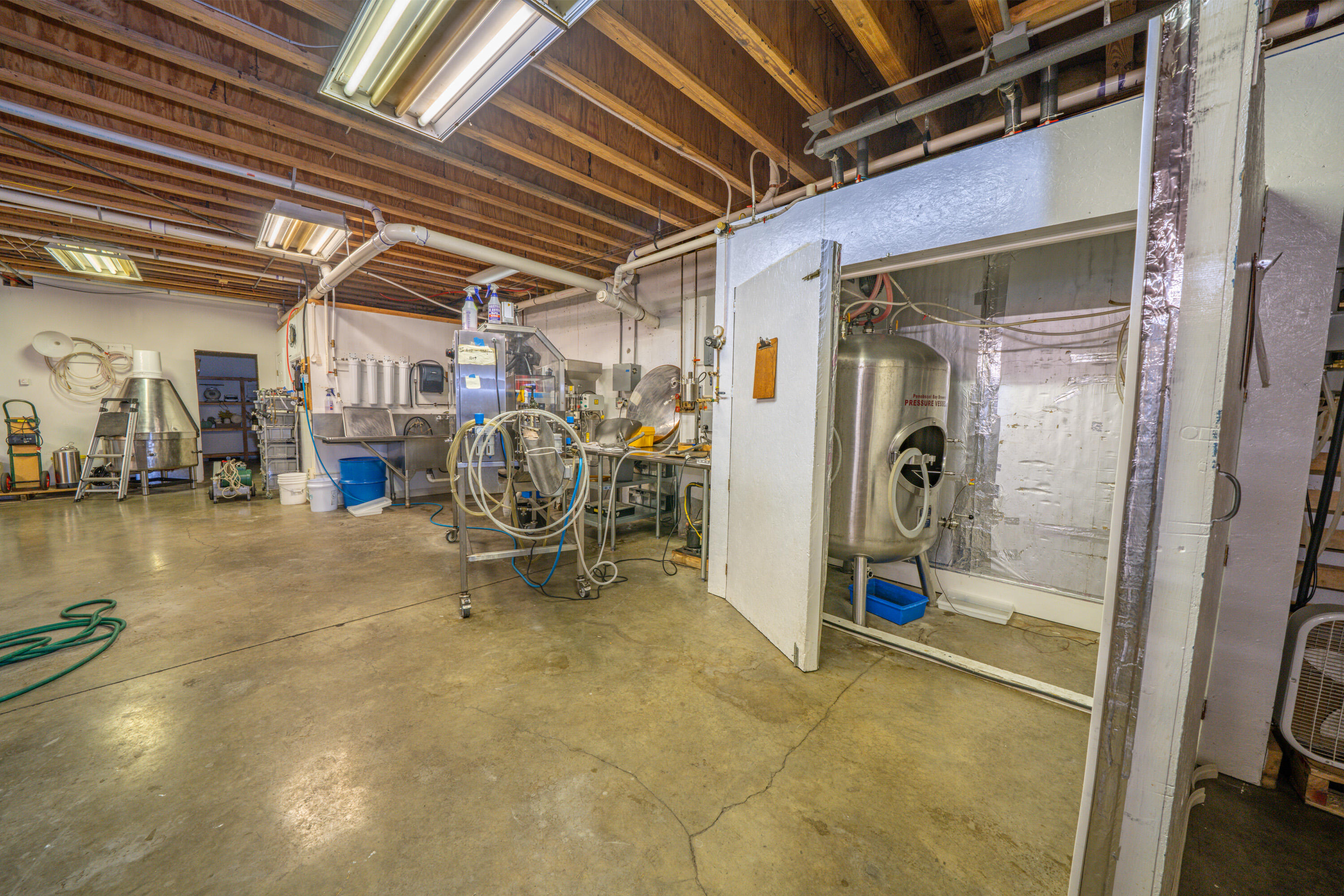 main property photo 60