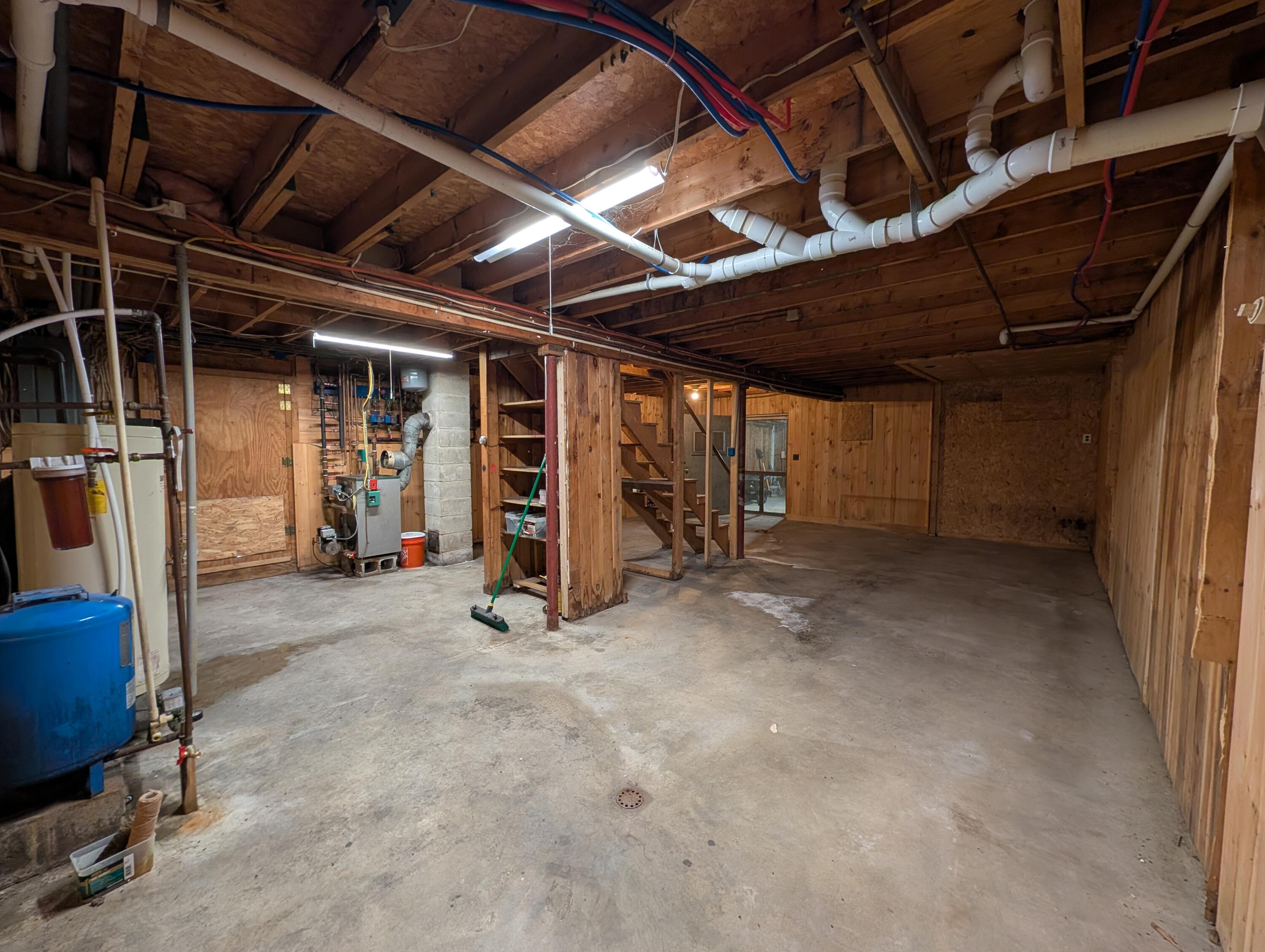 main property photo 40