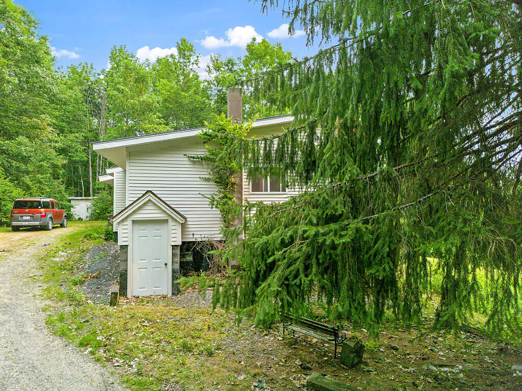 main property photo 35