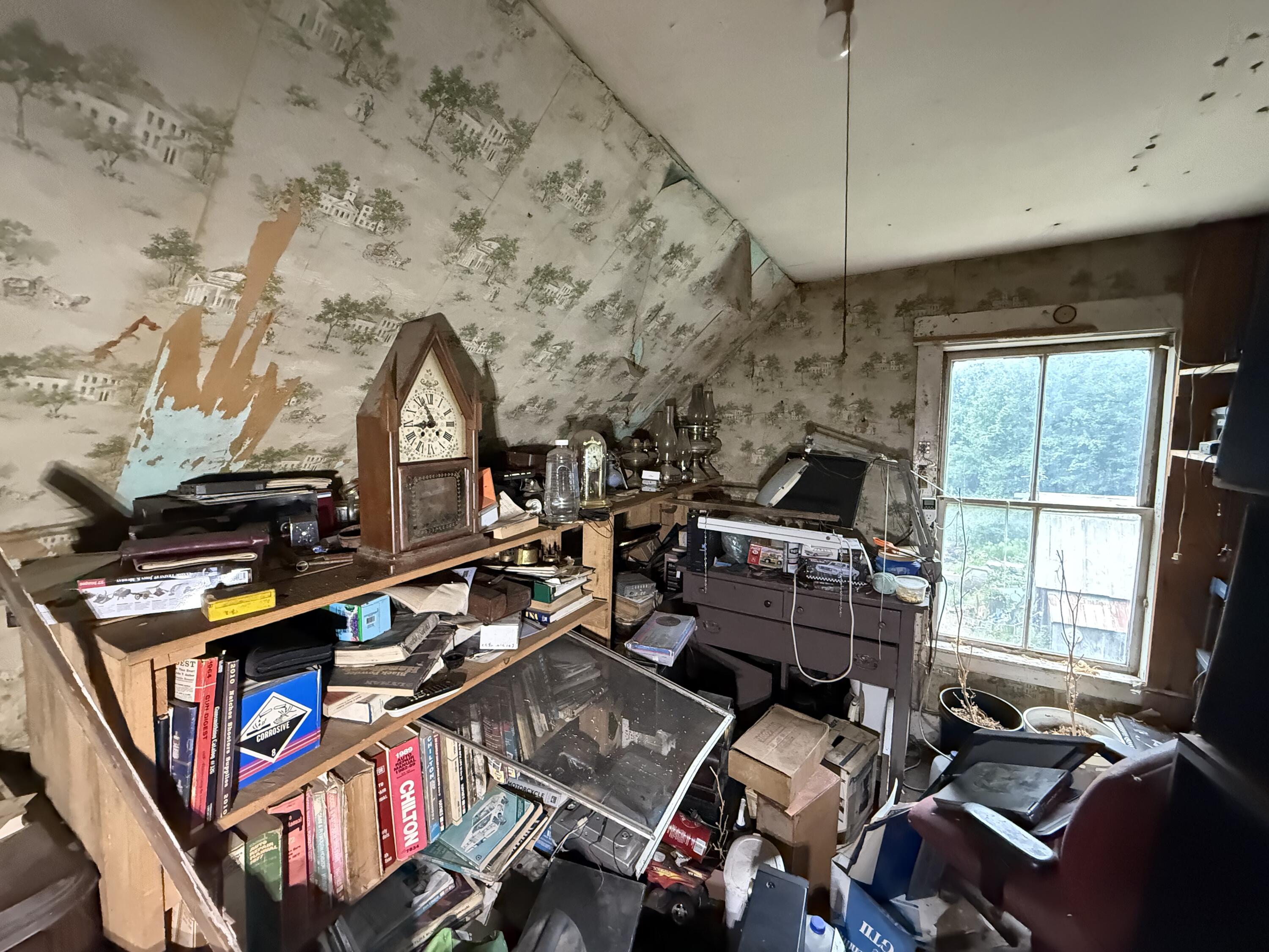 main property photo 11
