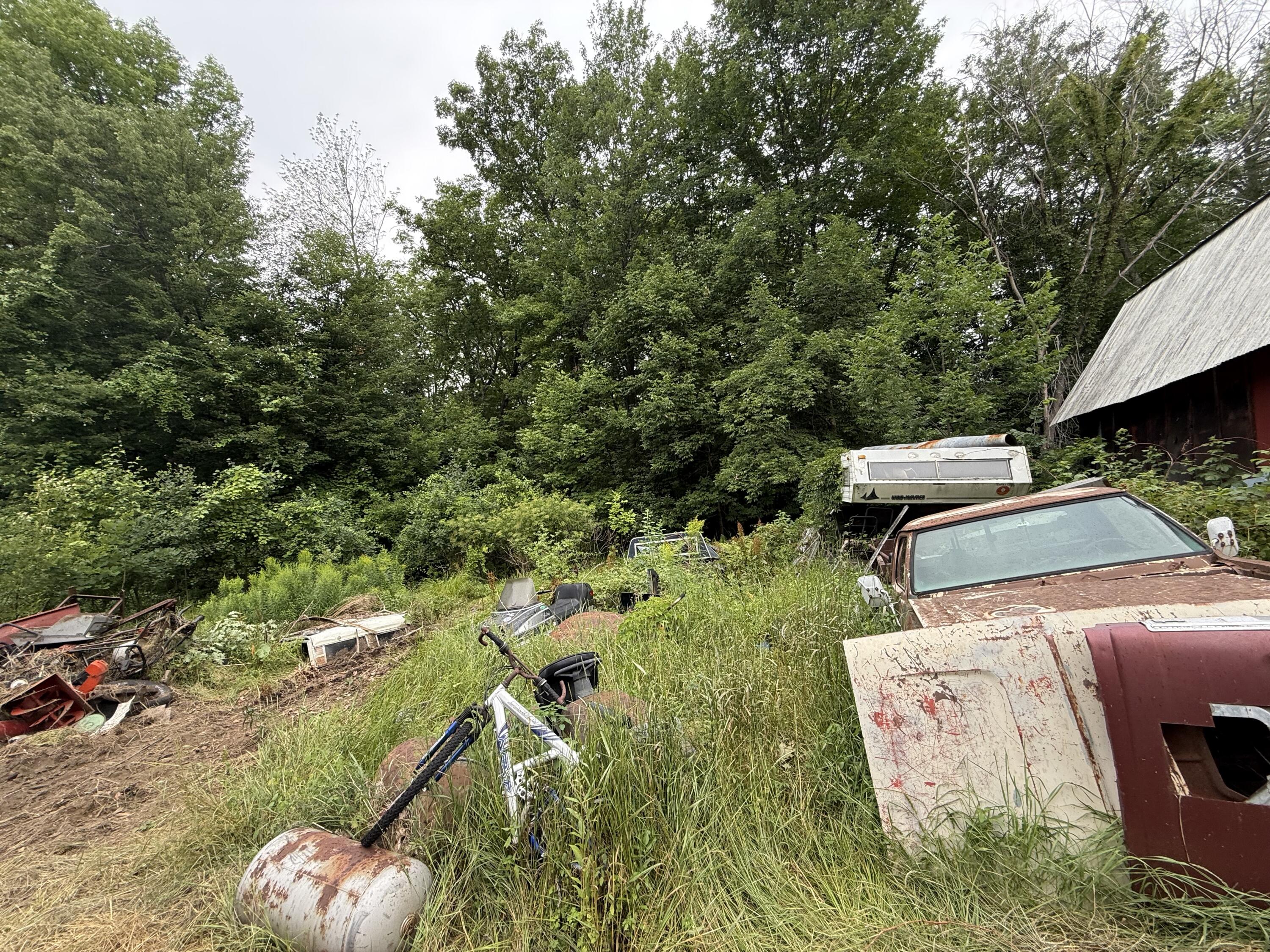 main property photo 40