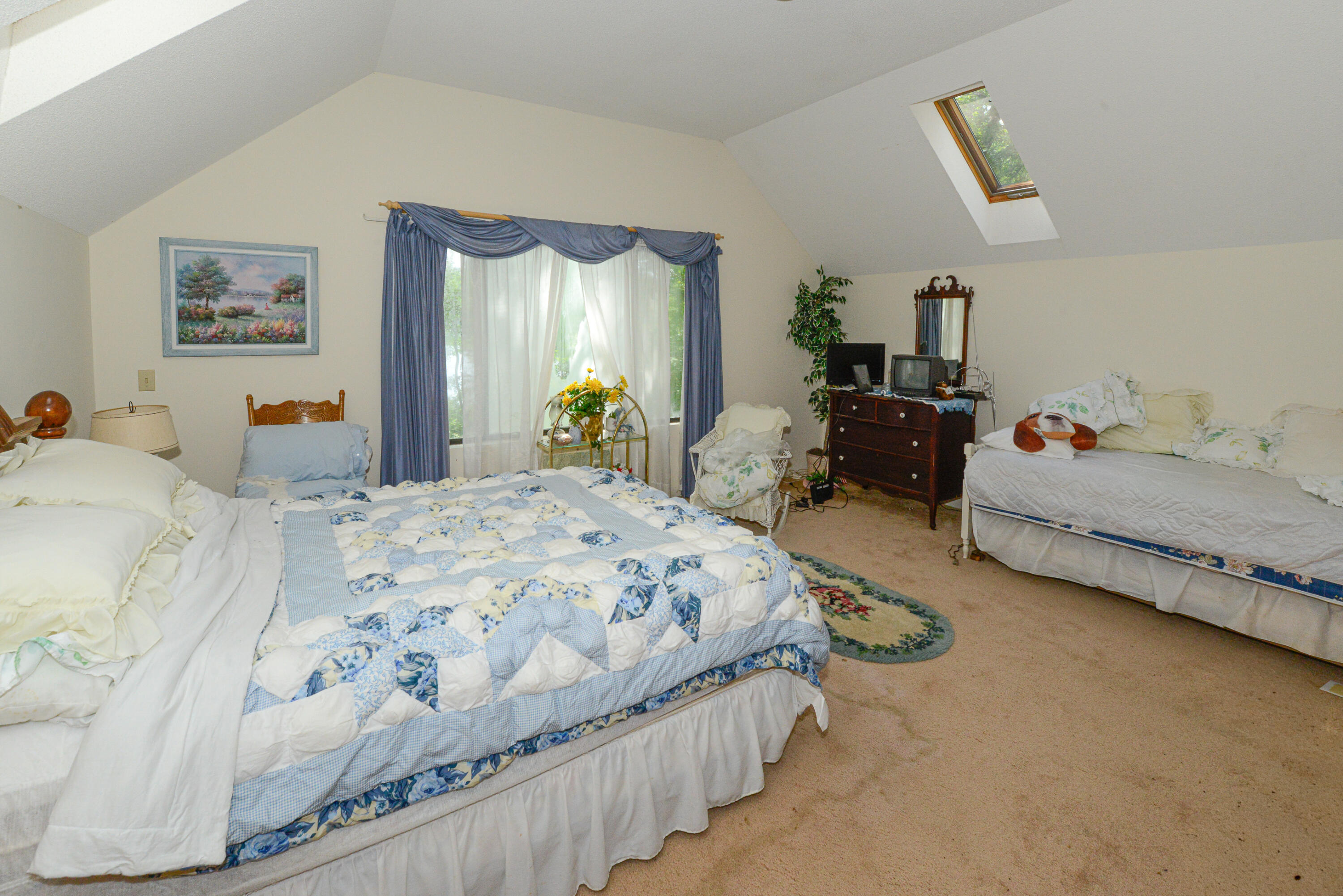 main property photo 13