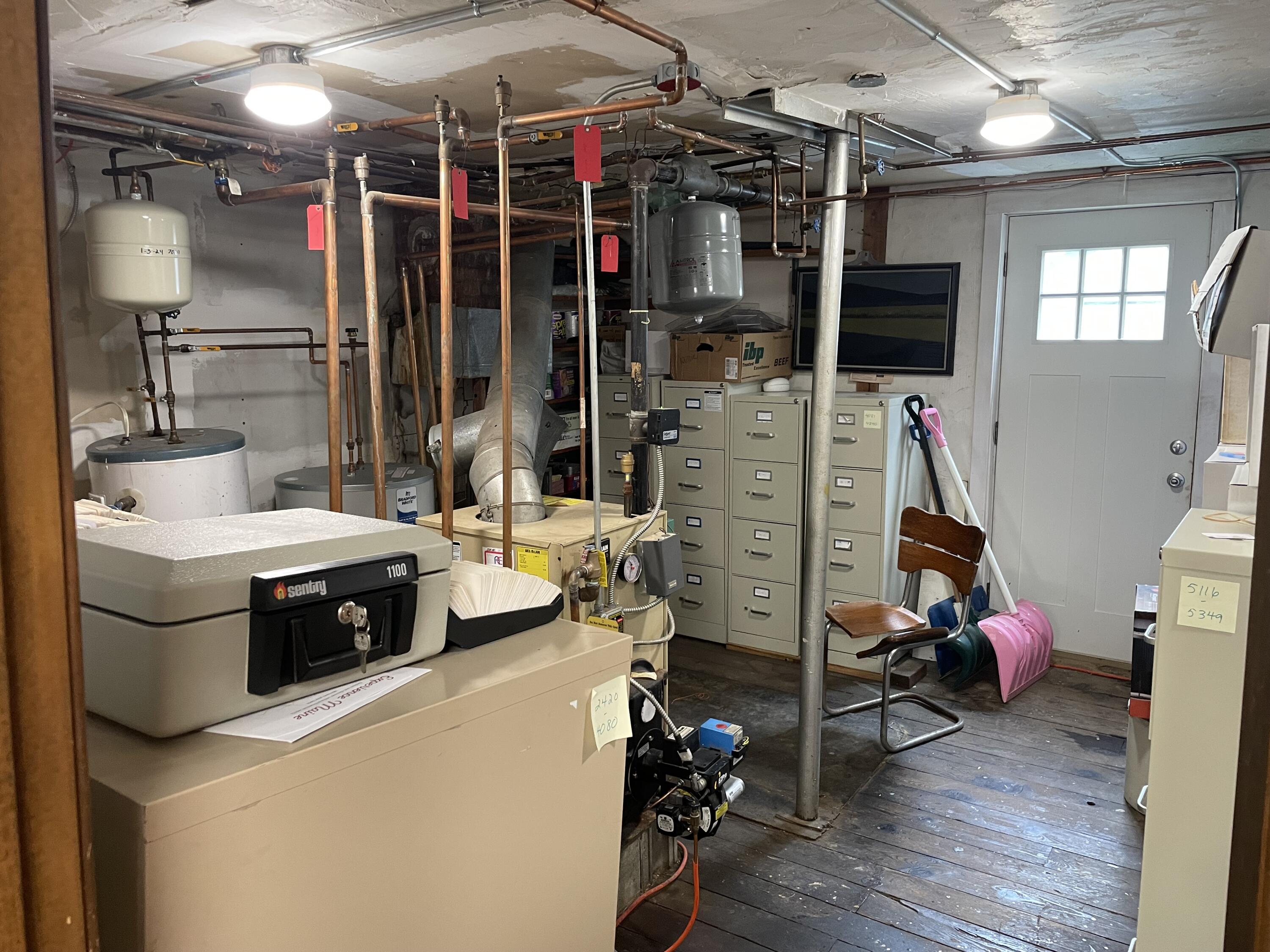 main property photo 15