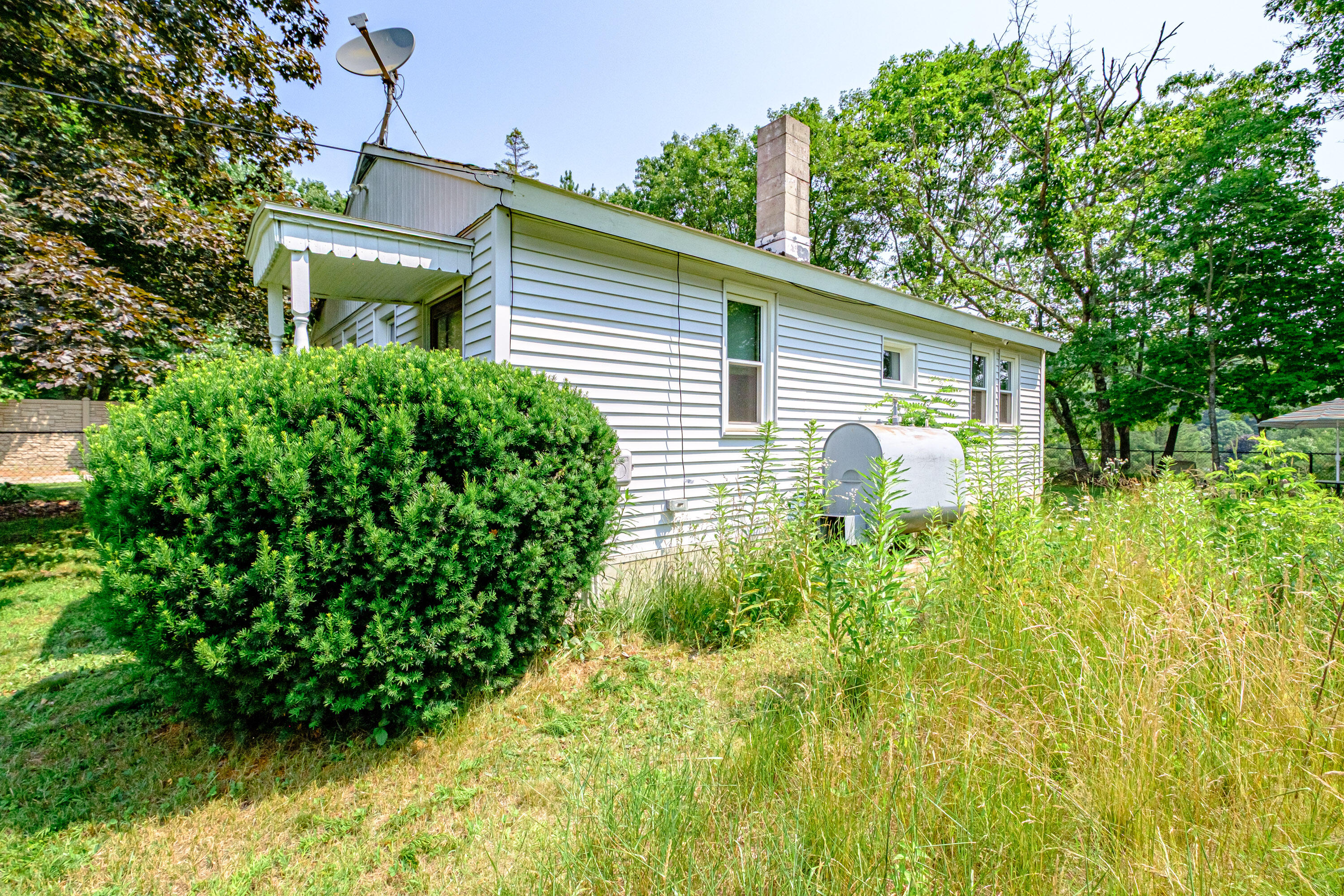 main property photo 77