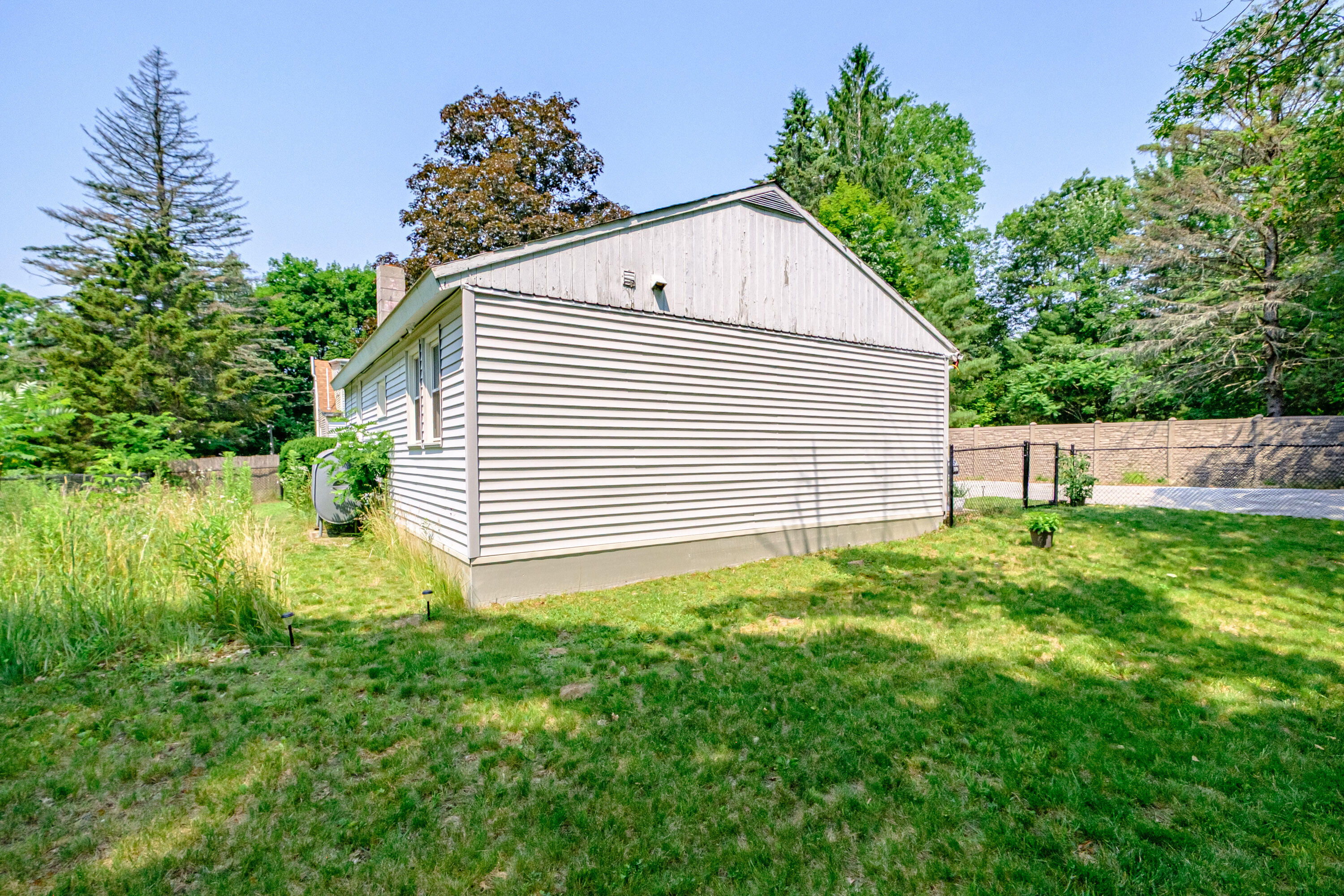 main property photo 81