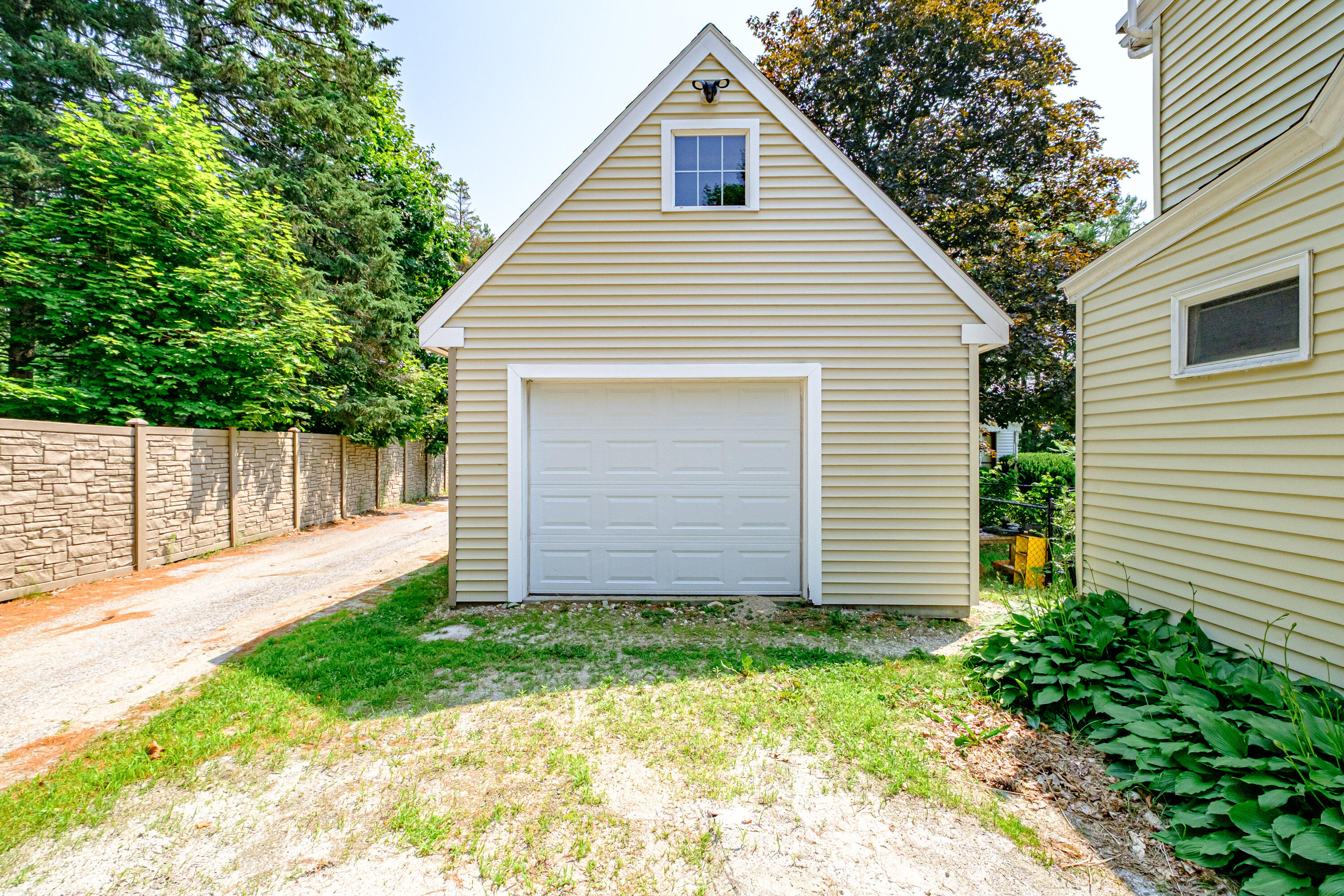 main property photo 84