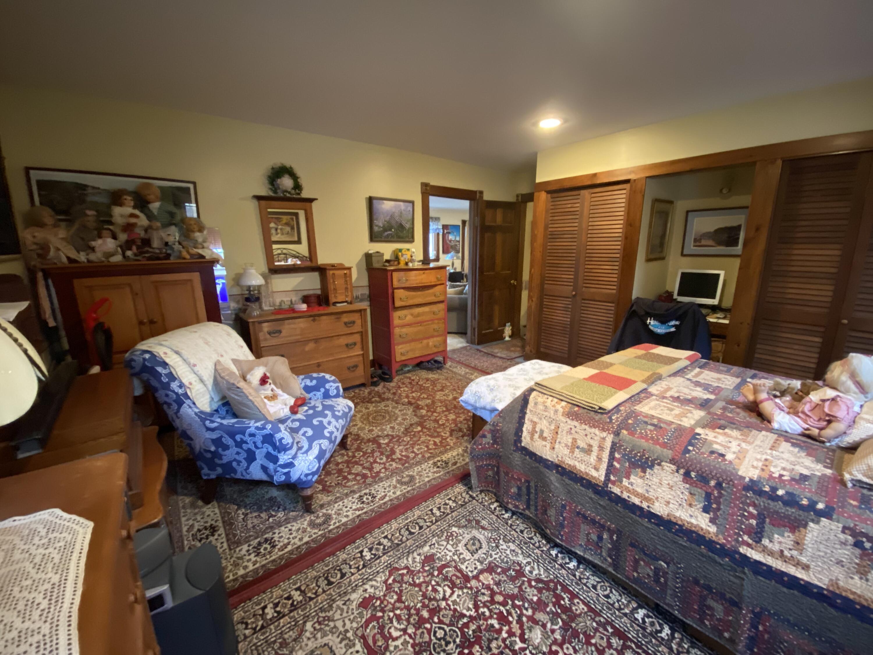main property photo 30