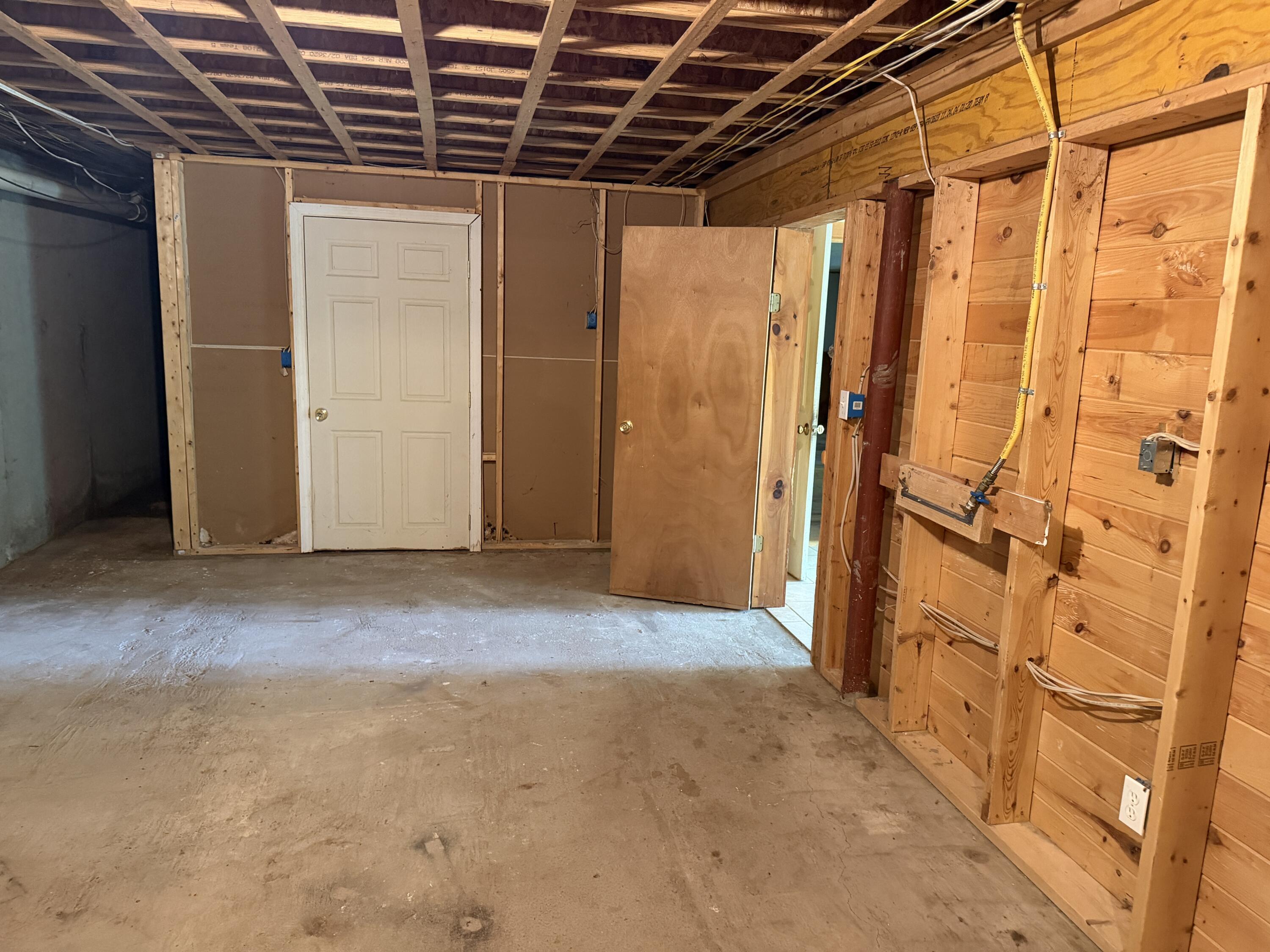 main property photo 51