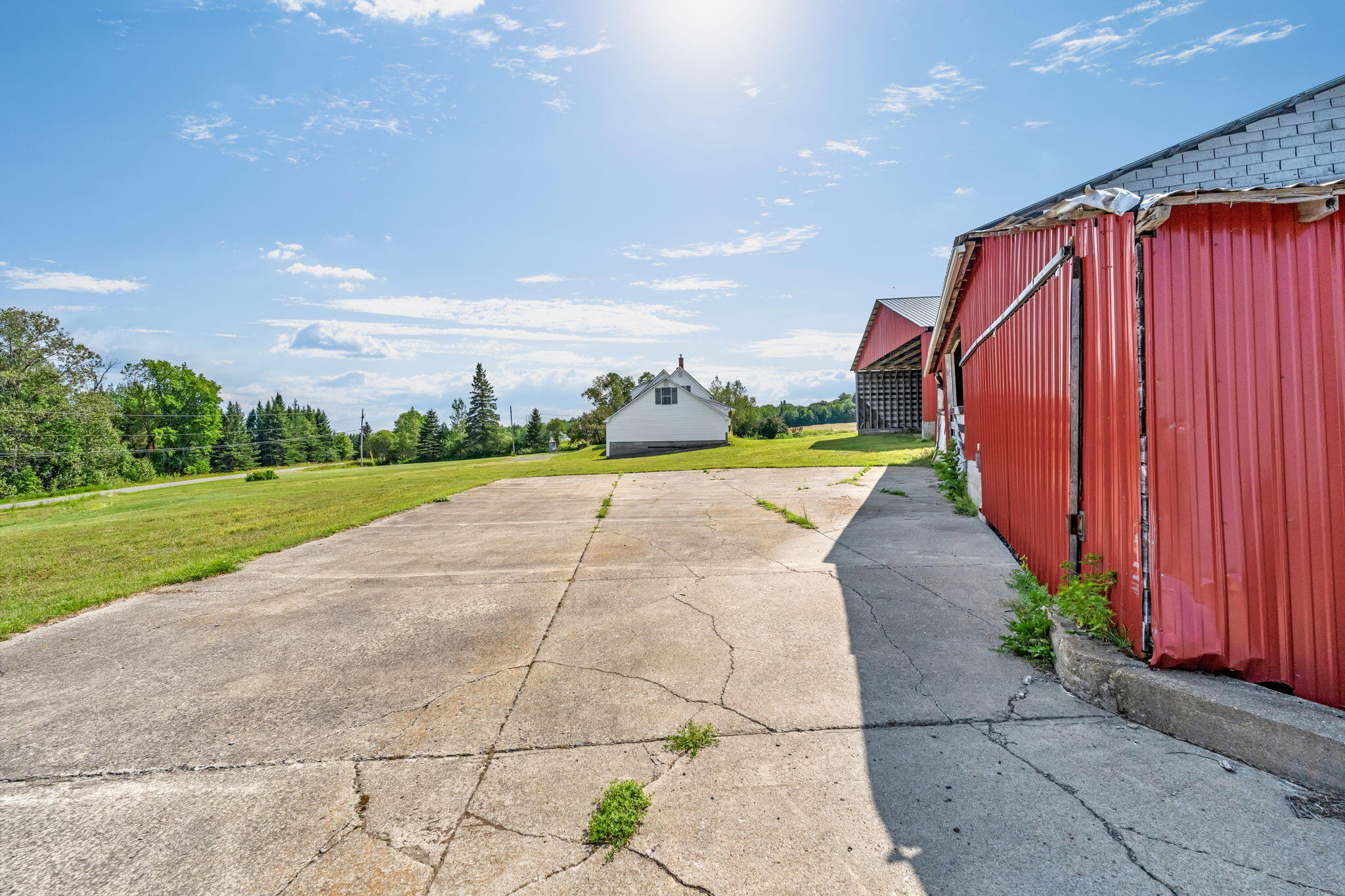 main property photo 43