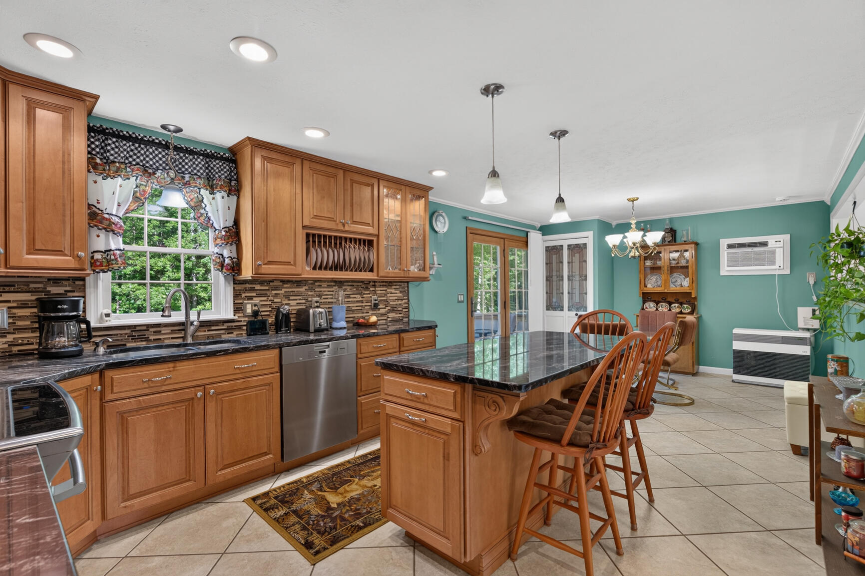 main property photo 6