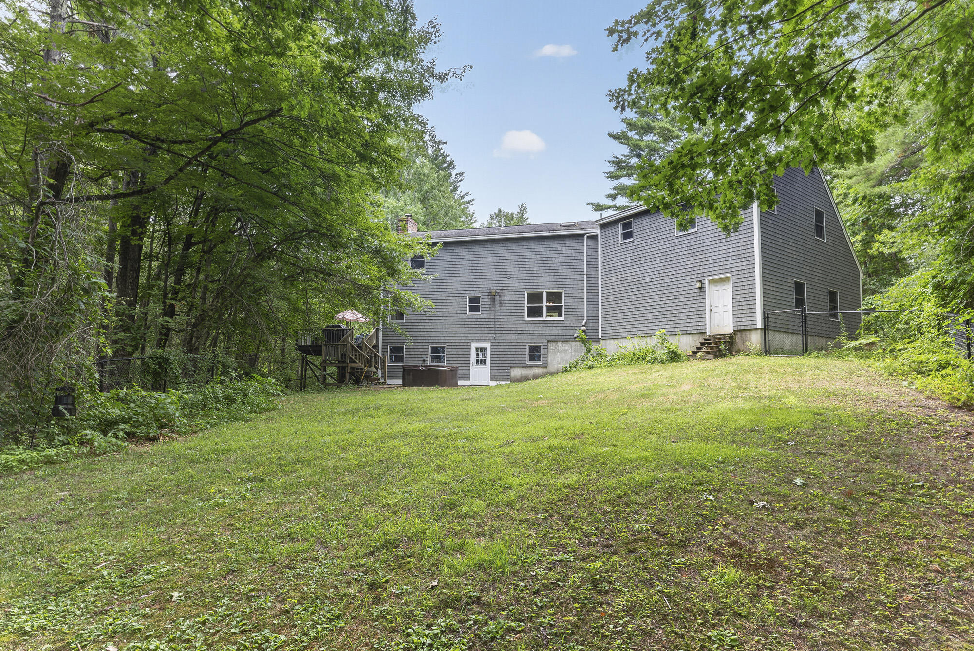 main property photo 29