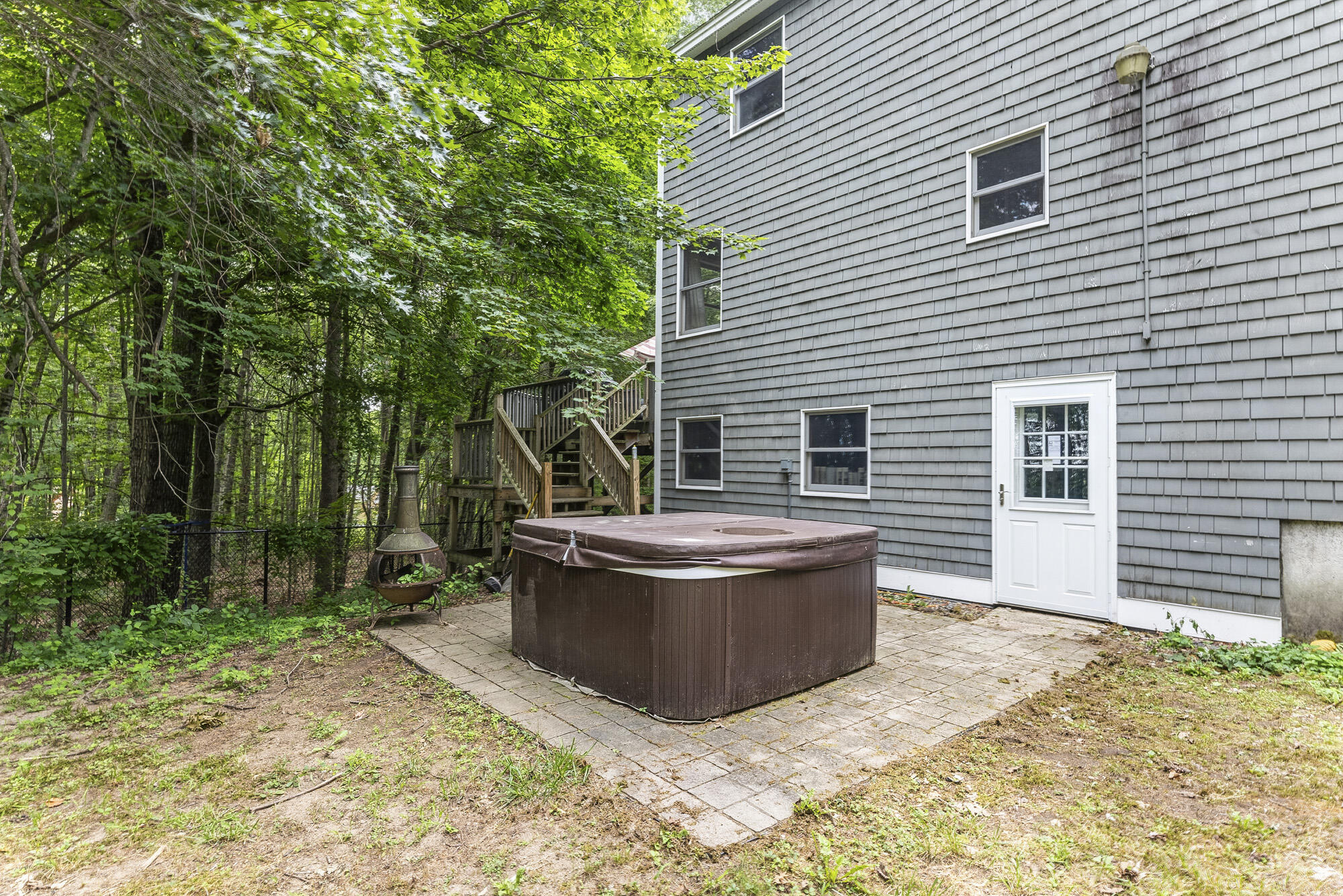 main property photo 30