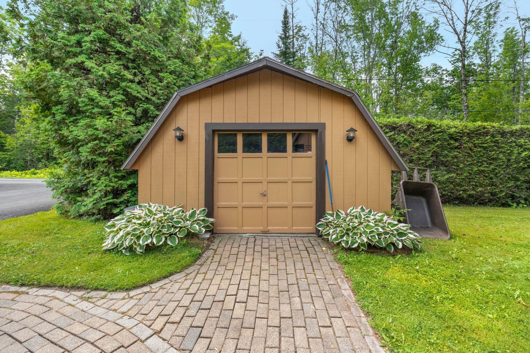 main property photo 76