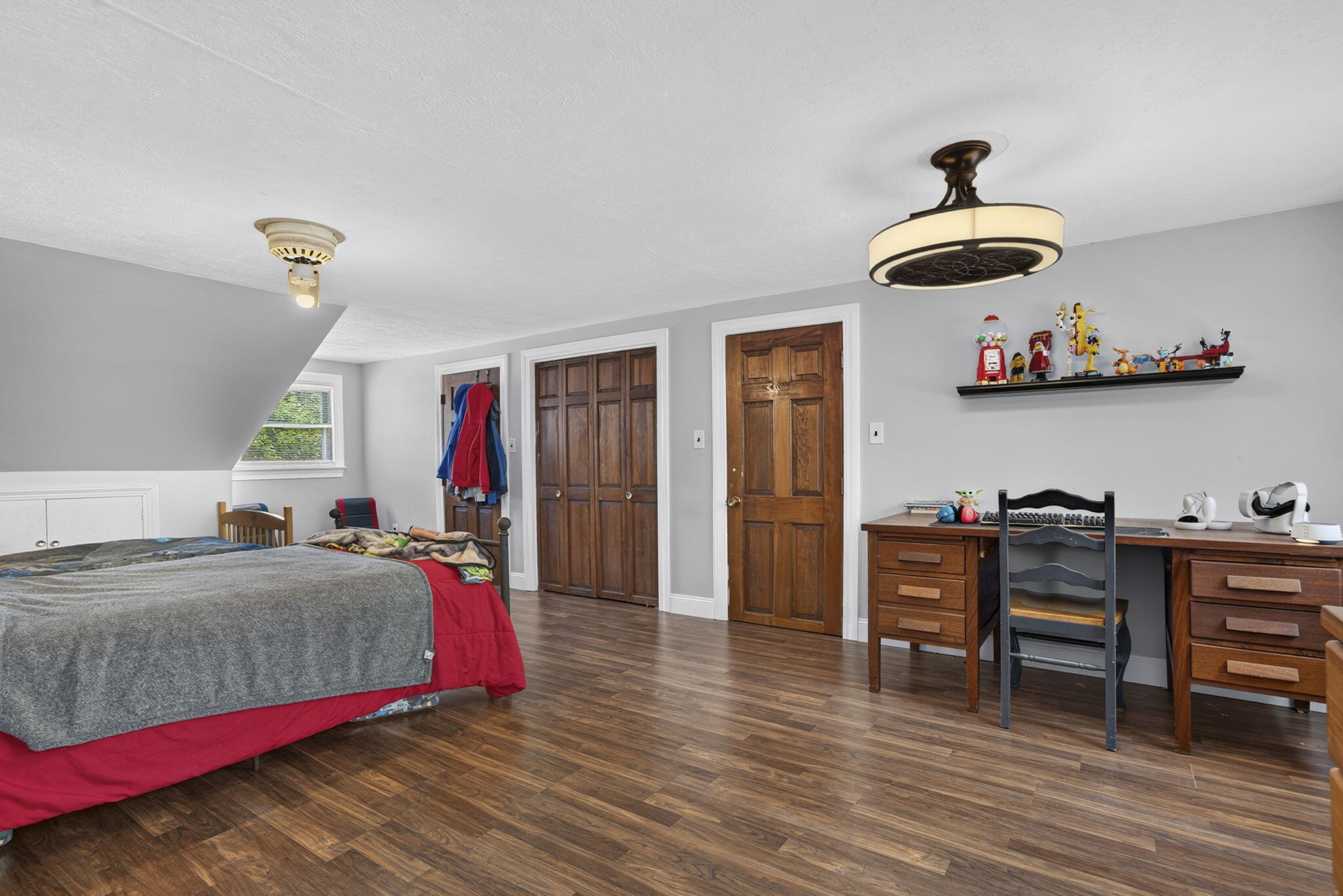 main property photo 25