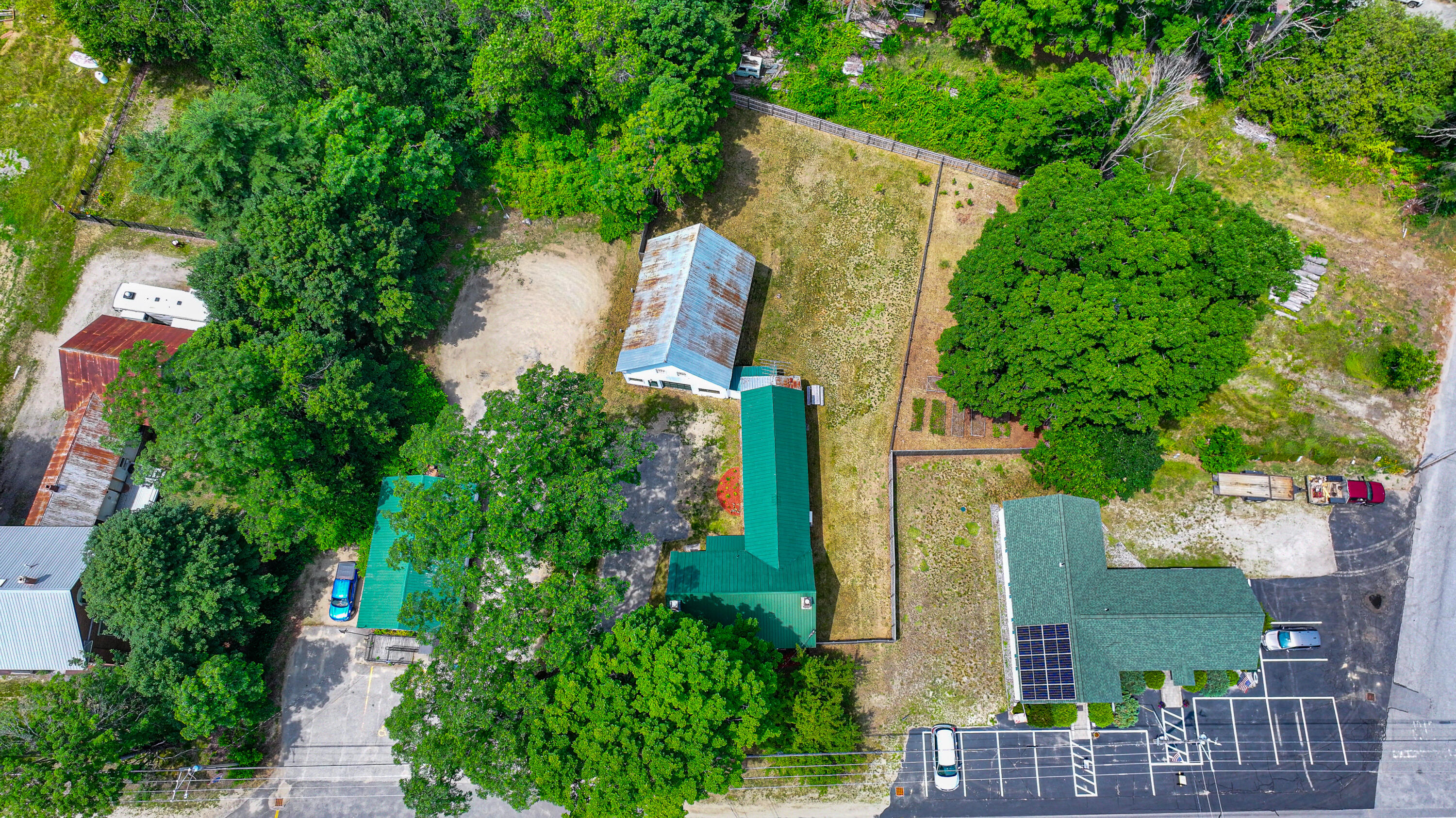 main property photo 41