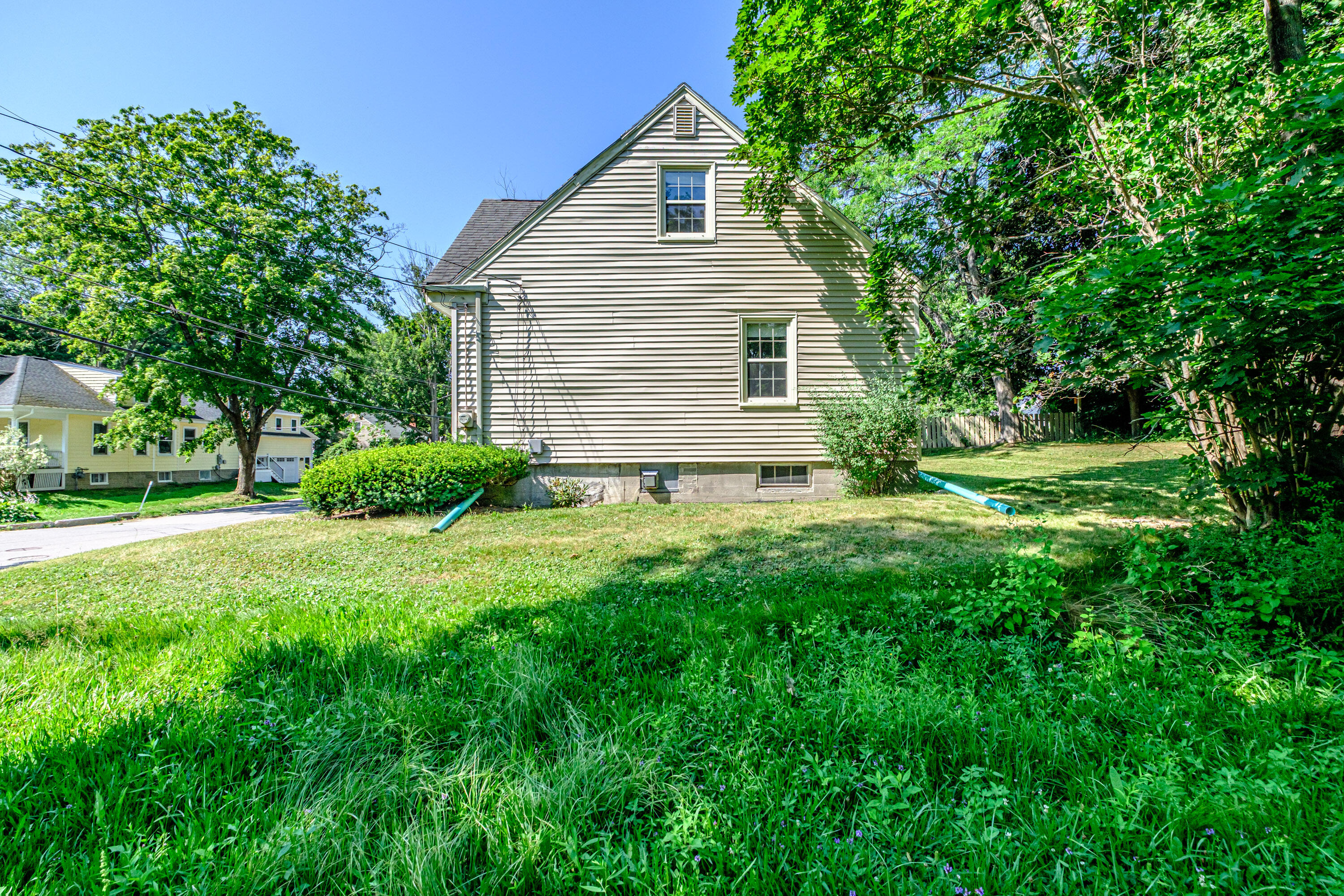 main property photo 51