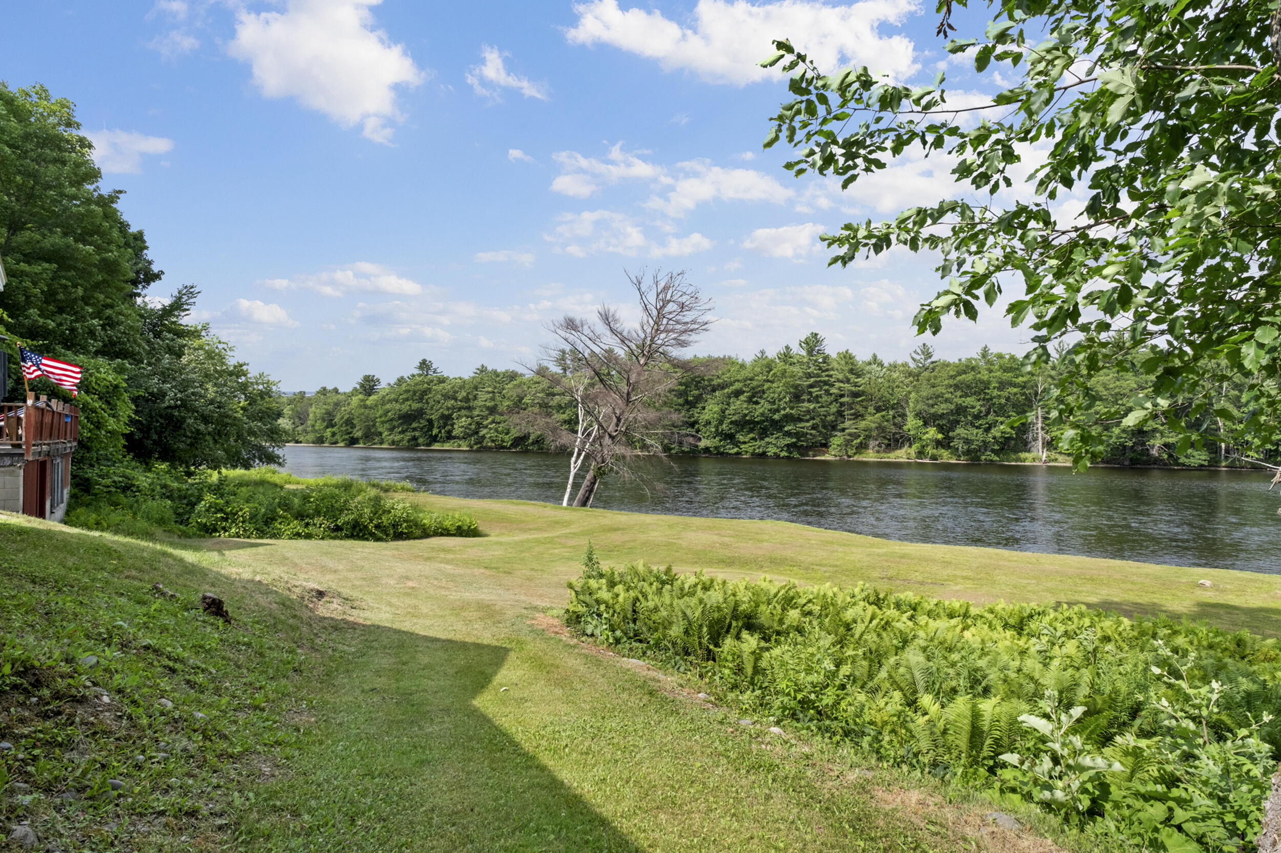 main property photo 9