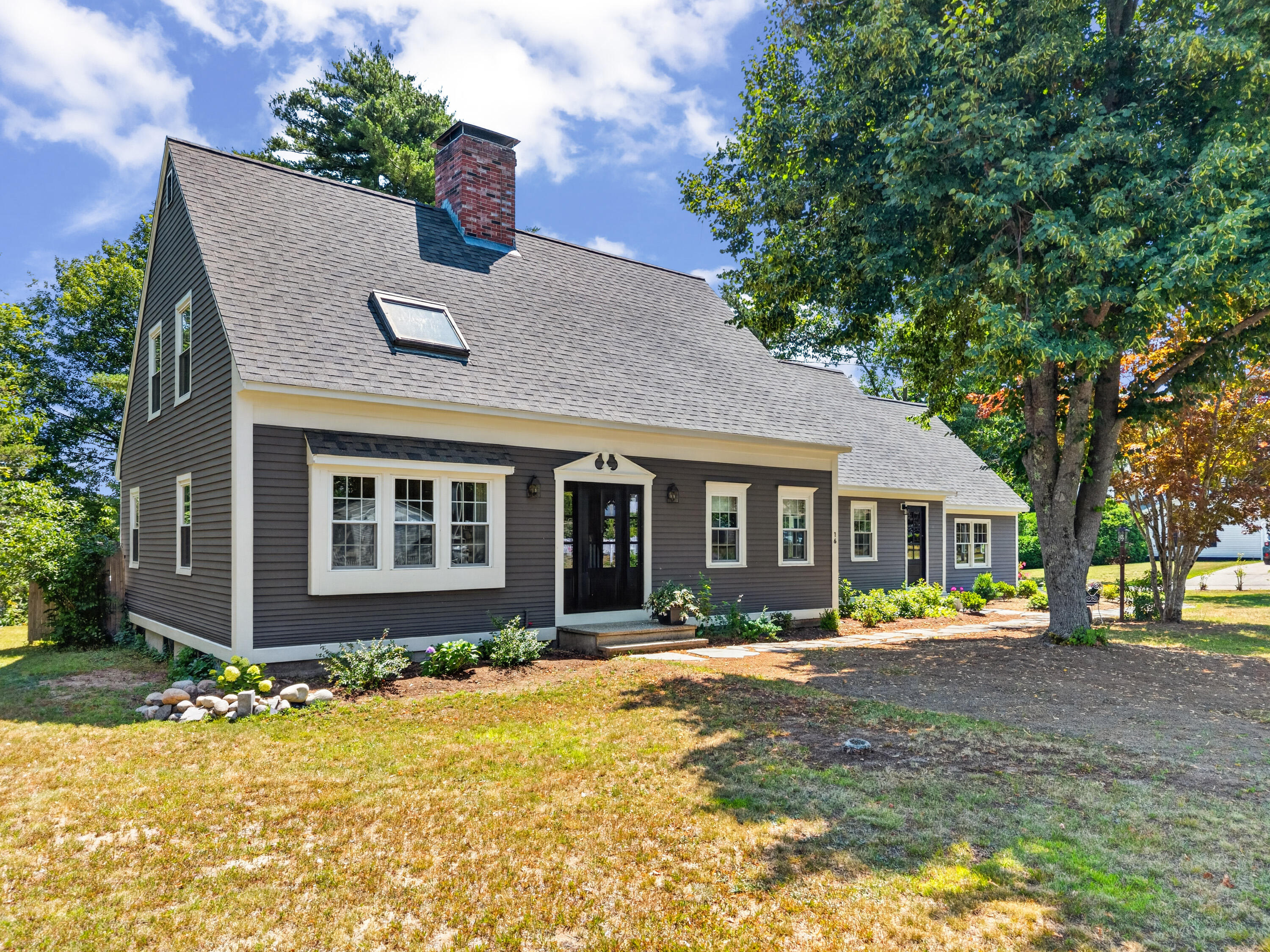 main property photo 3