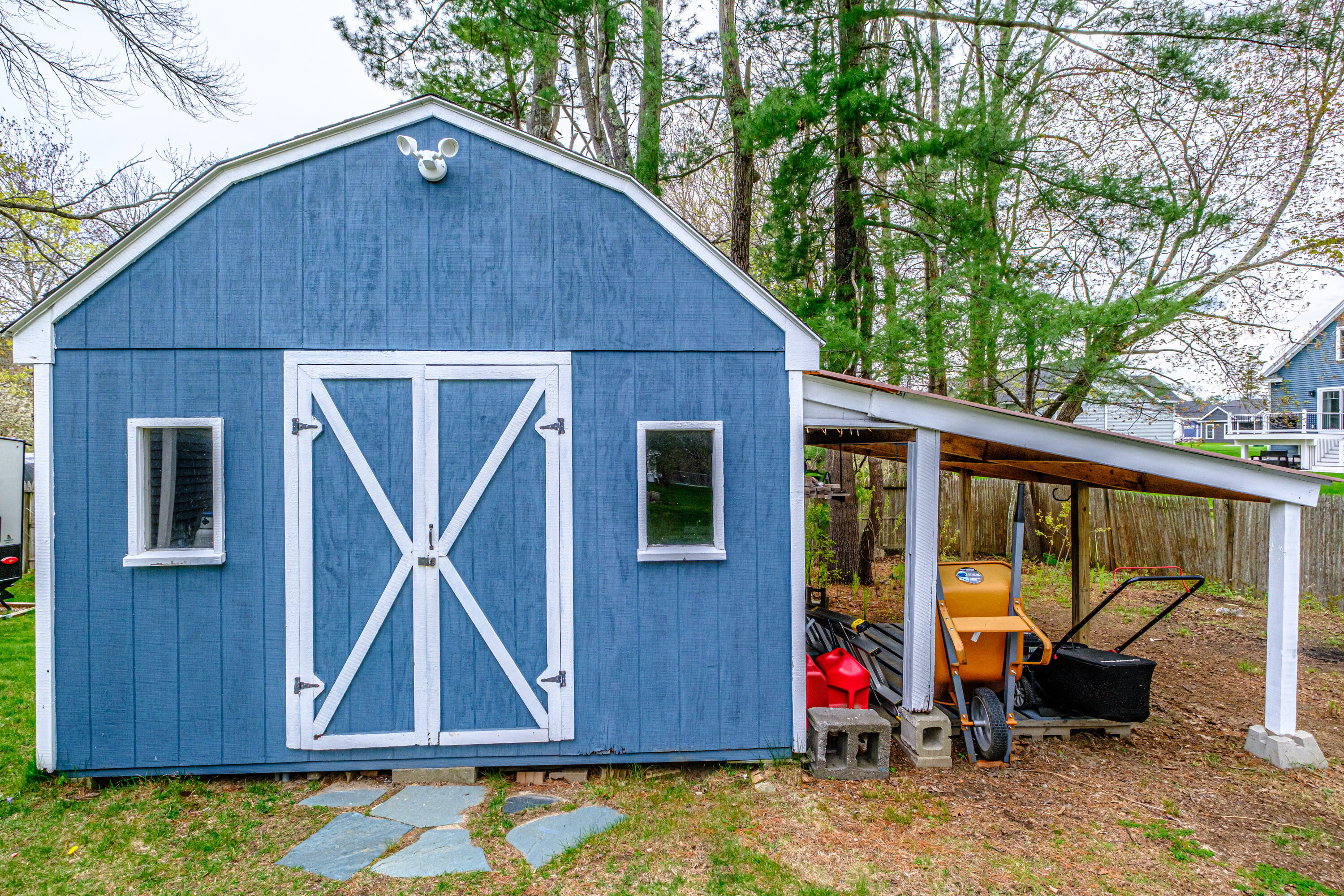 main property photo 36
