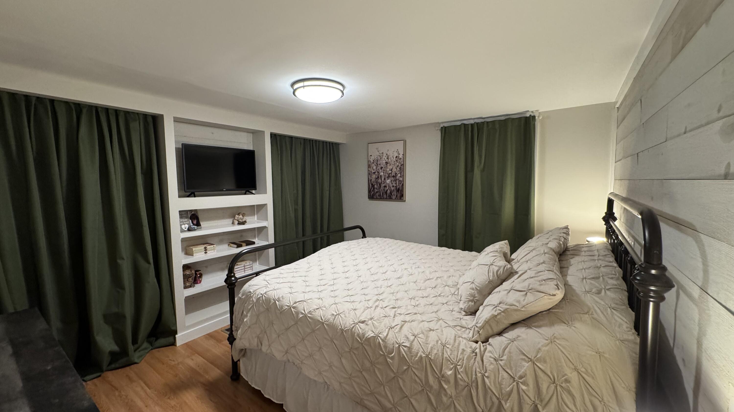 main property photo 16