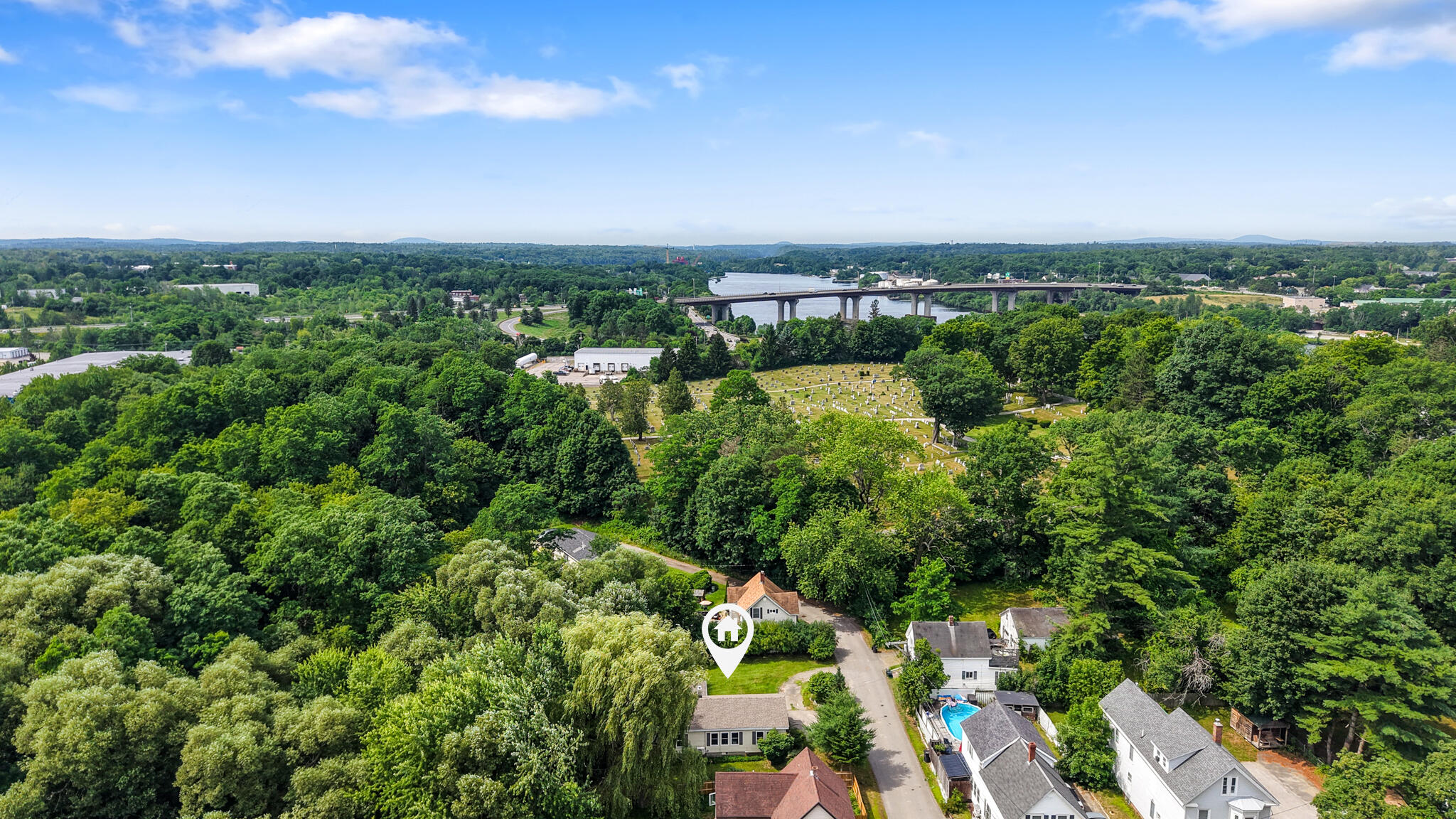 main property photo 40