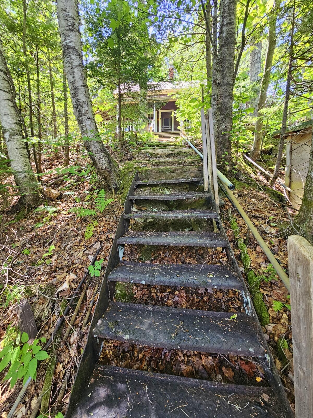 main property photo 20