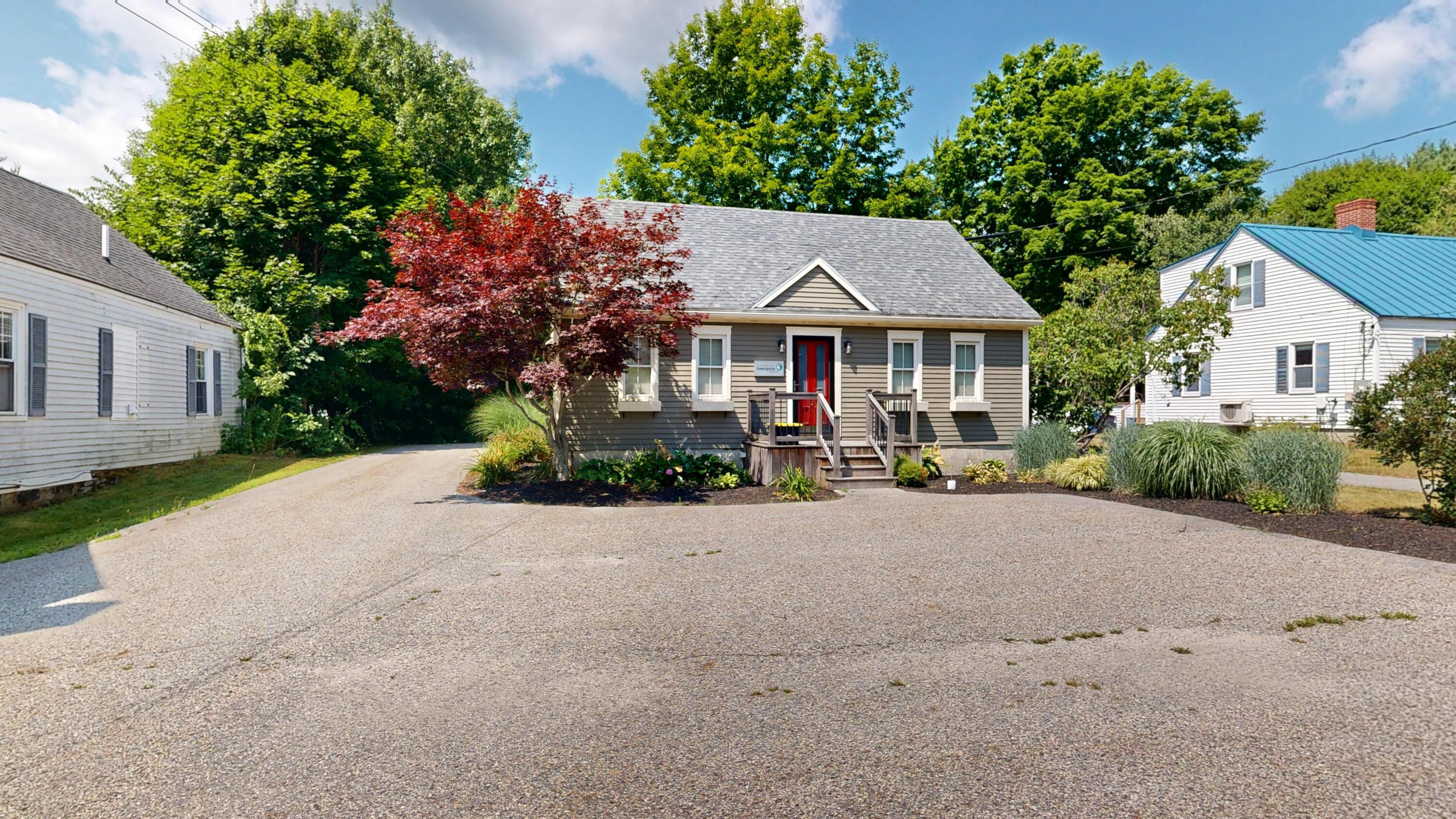 main property photo 28