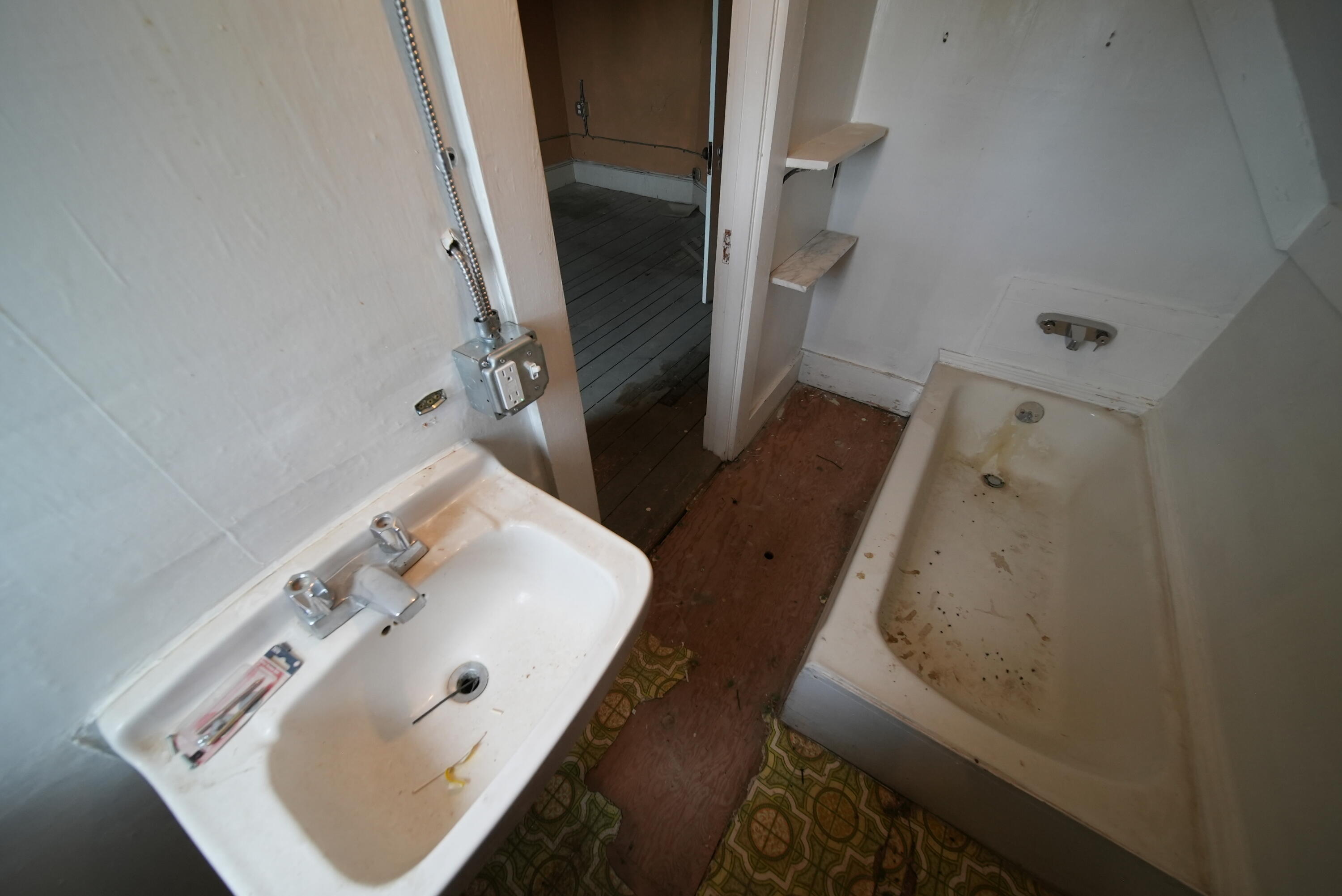main property photo 66