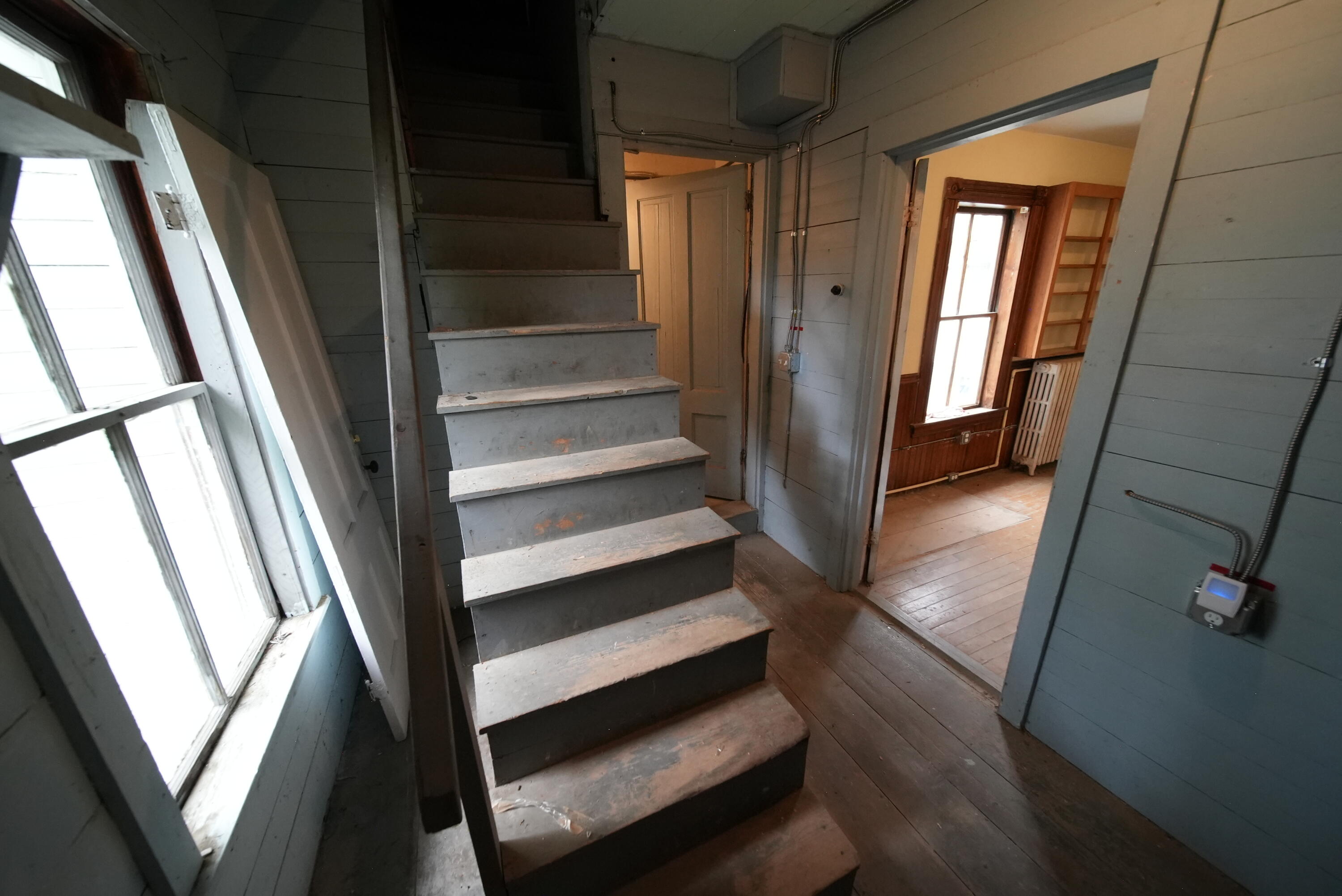 main property photo 75
