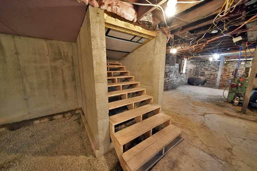 main property photo 80