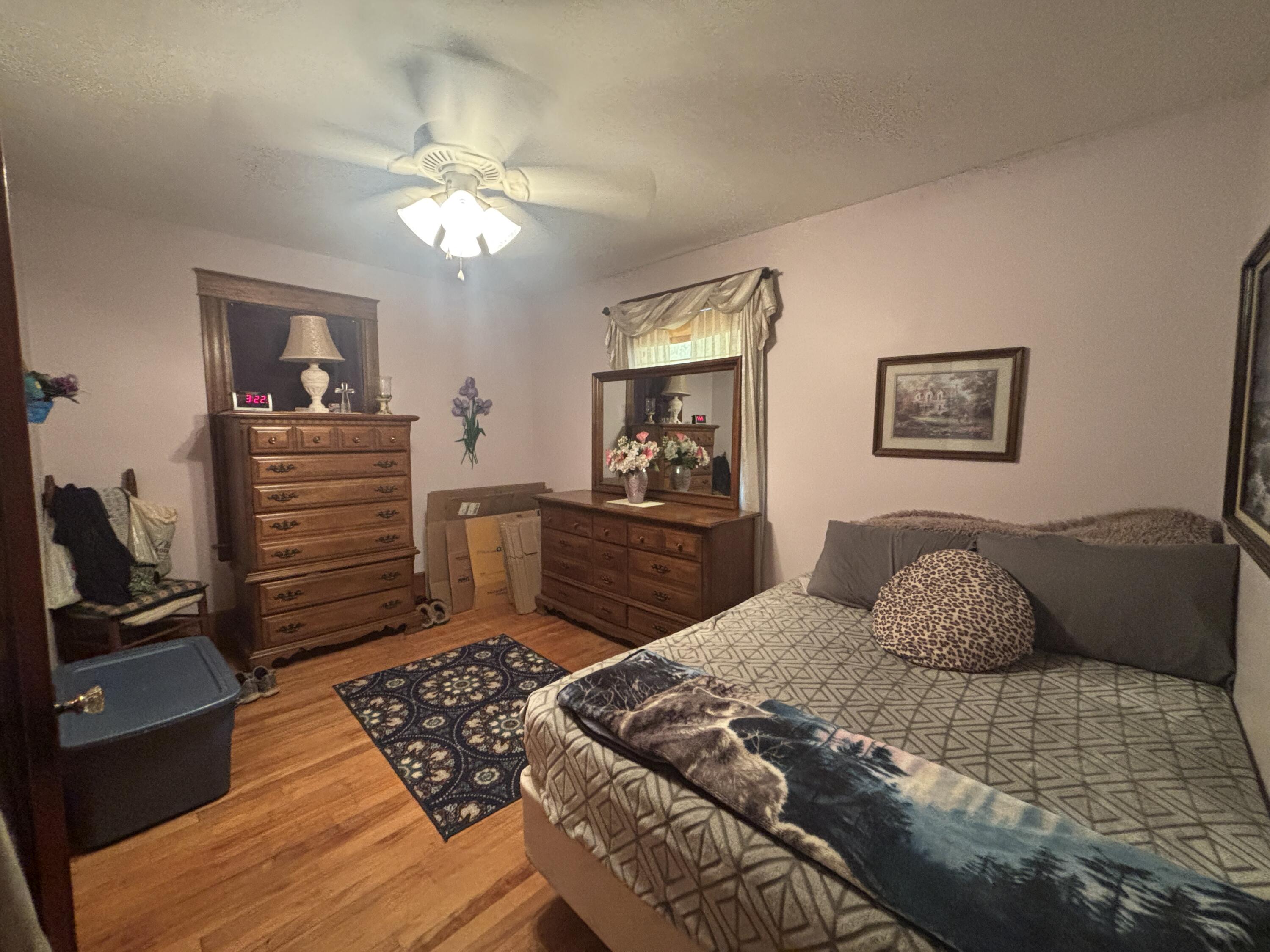 main property photo 12