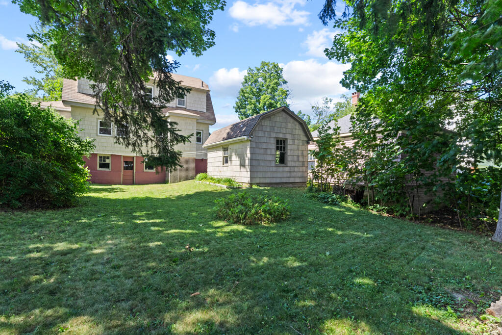 main property photo 50