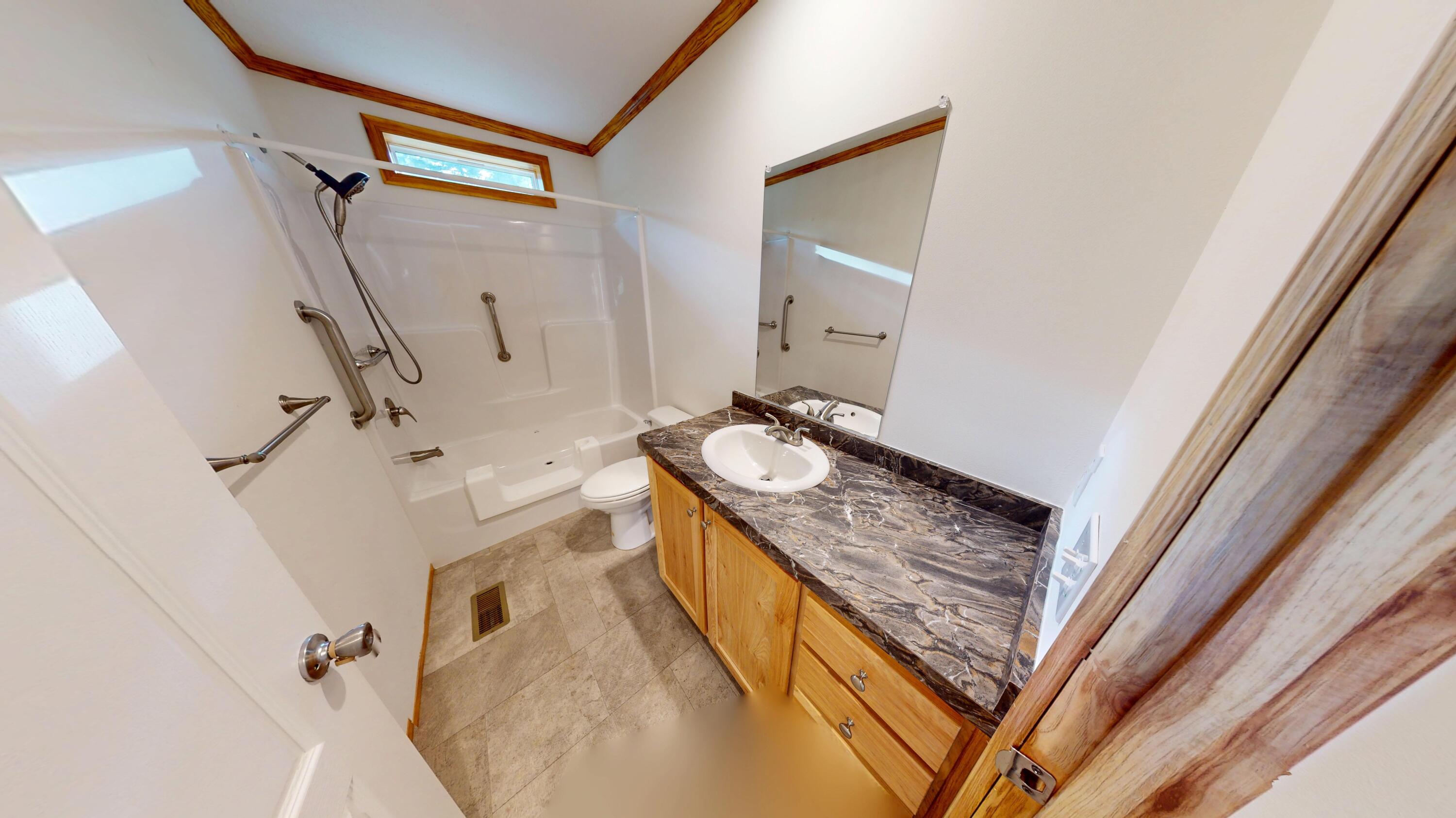 main property photo 18