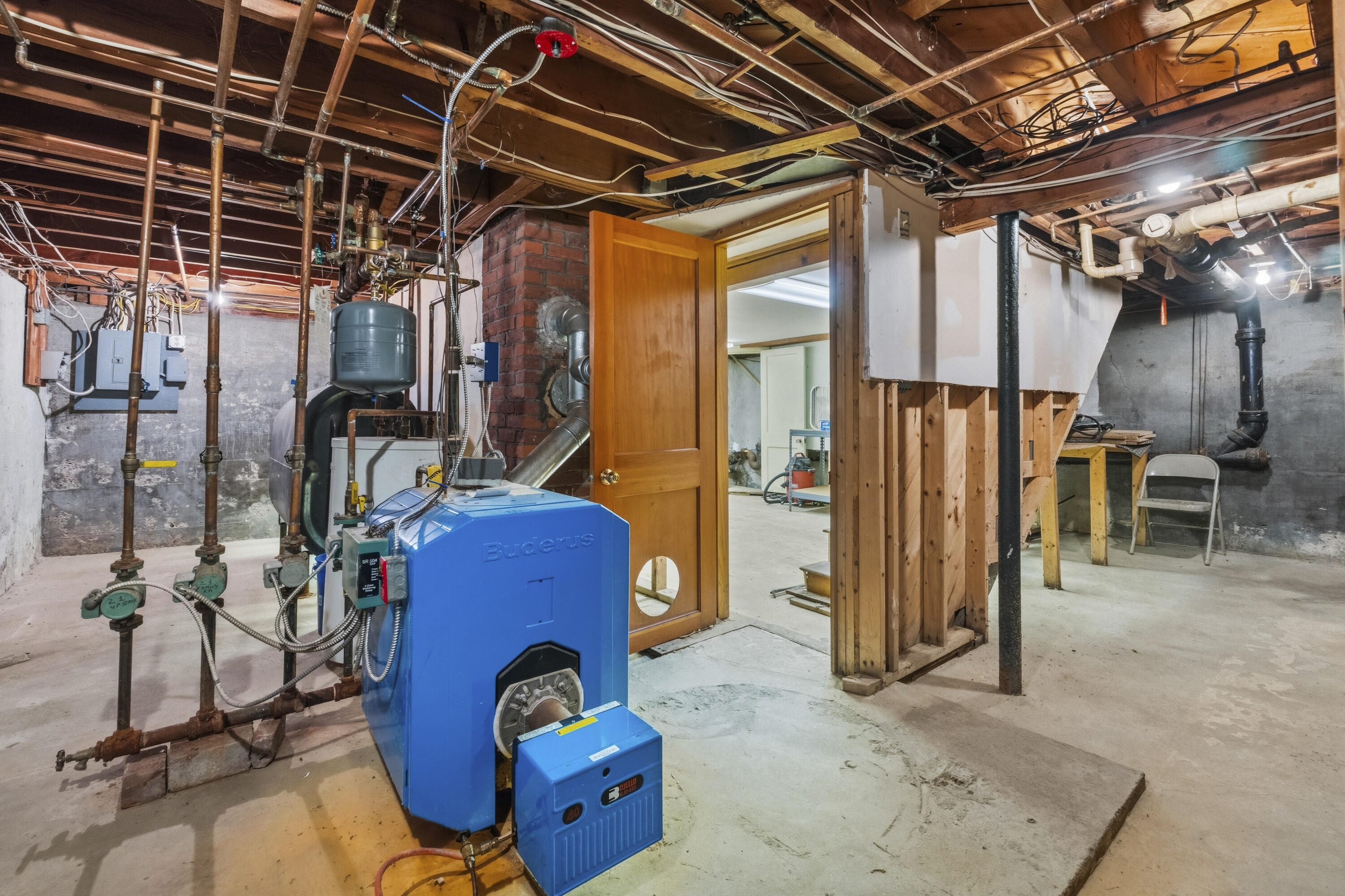 main property photo 33