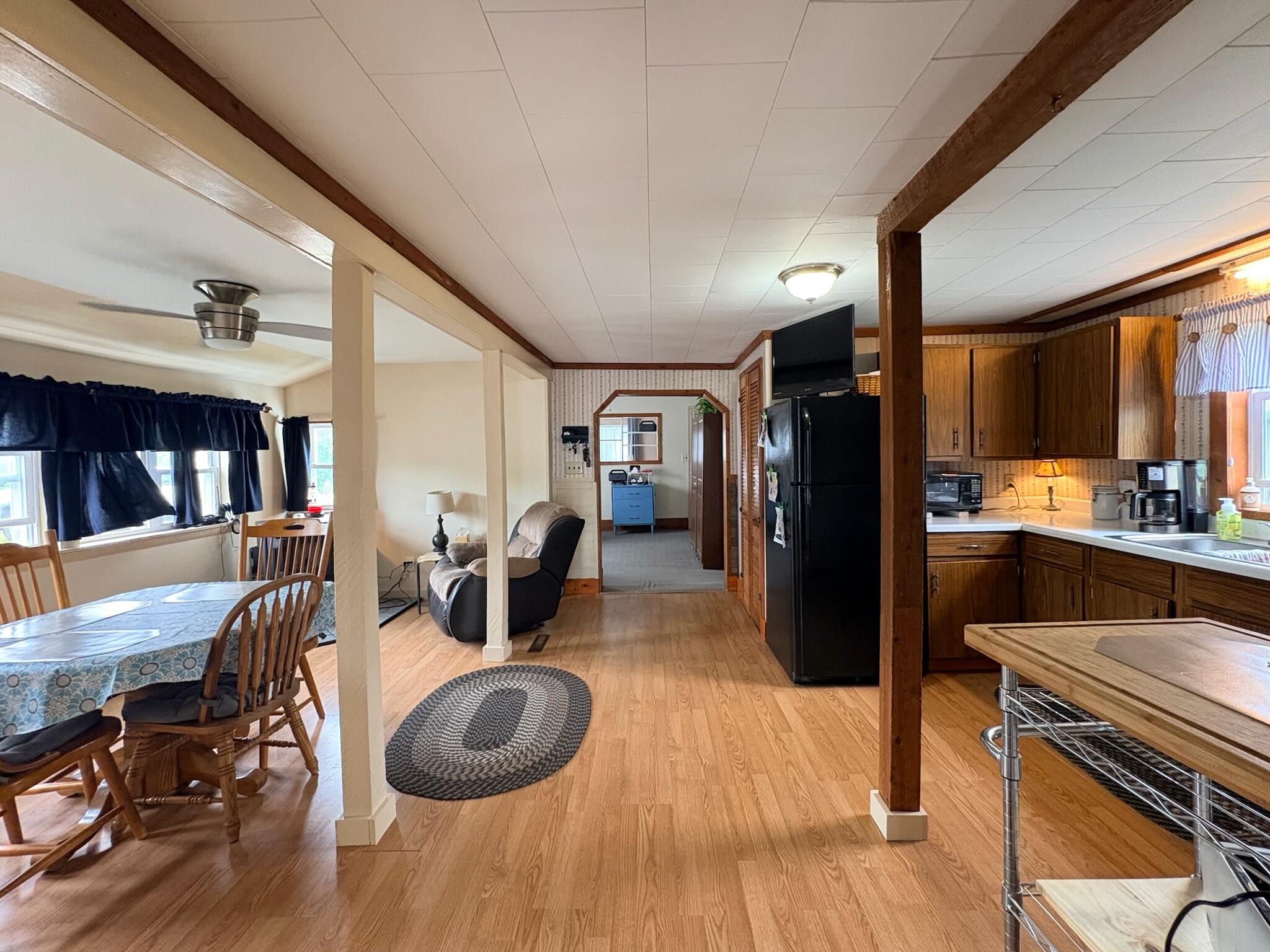 main property photo 9