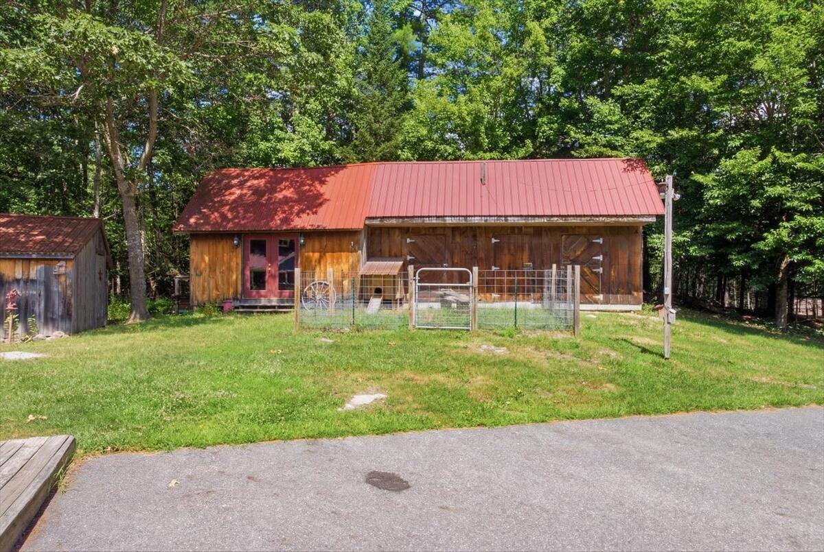 main property photo 14